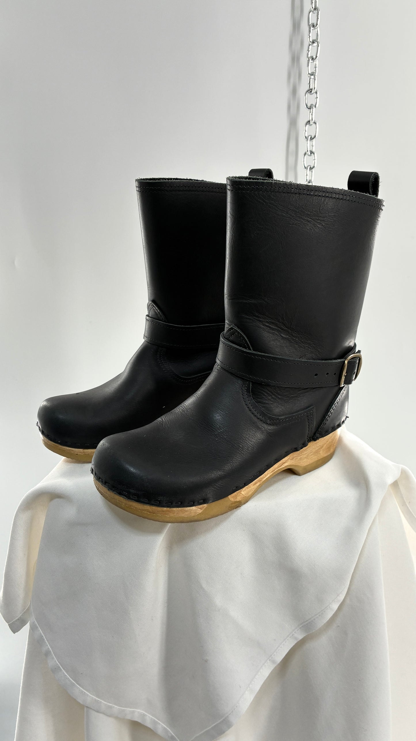 Vintage SVEN Swedish Thick Leather Black Clog Boots with Wooden Sole (38)
