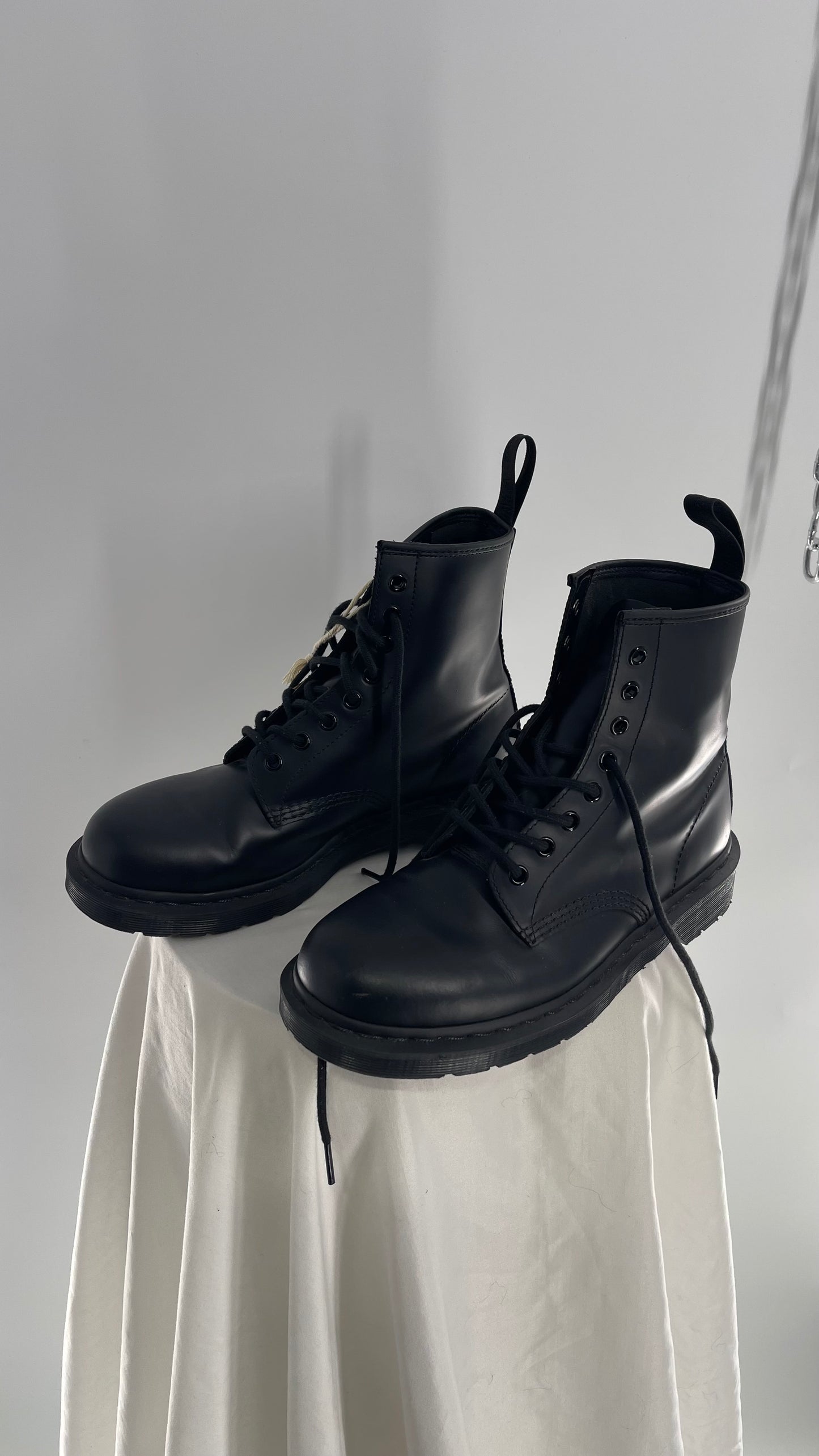 Dr.Martens Monochromatic Black Patent Leather Boots (9Mens 10Ladies)