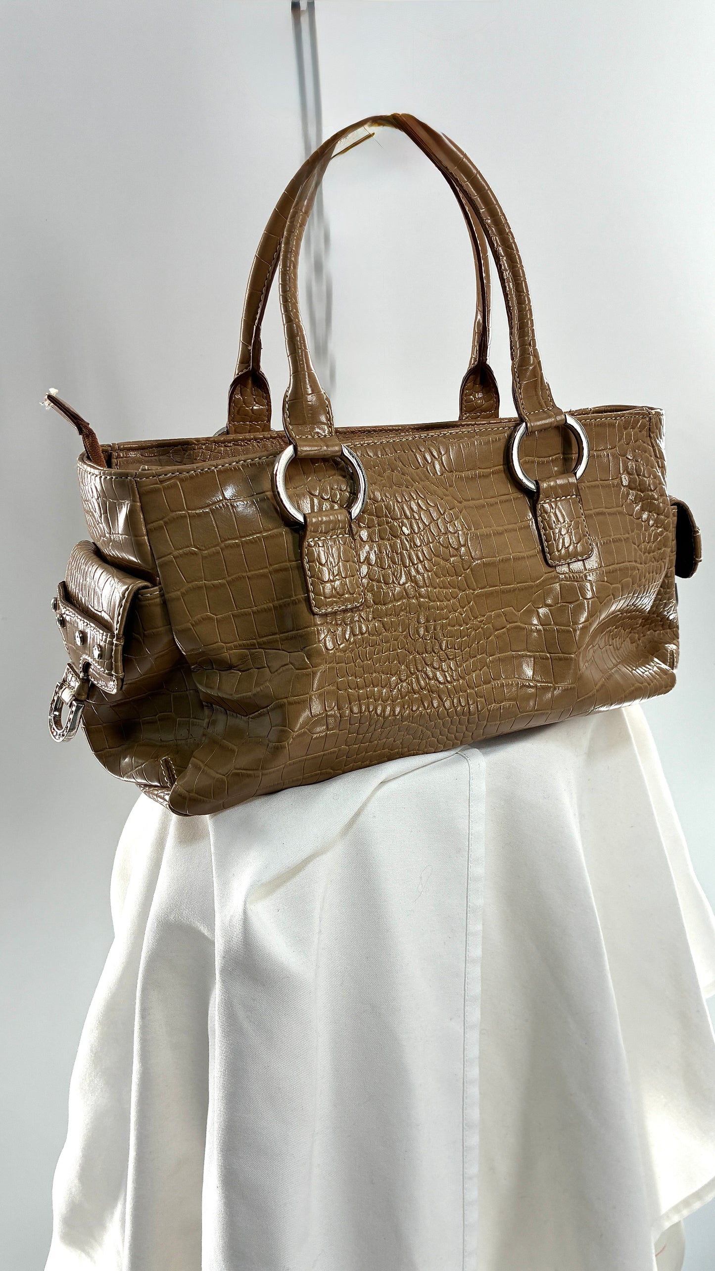 Vintage VALERIE STEVENS Crocodile Embossed Tan Shoulder Bag with Rhinestones and Heart Charm