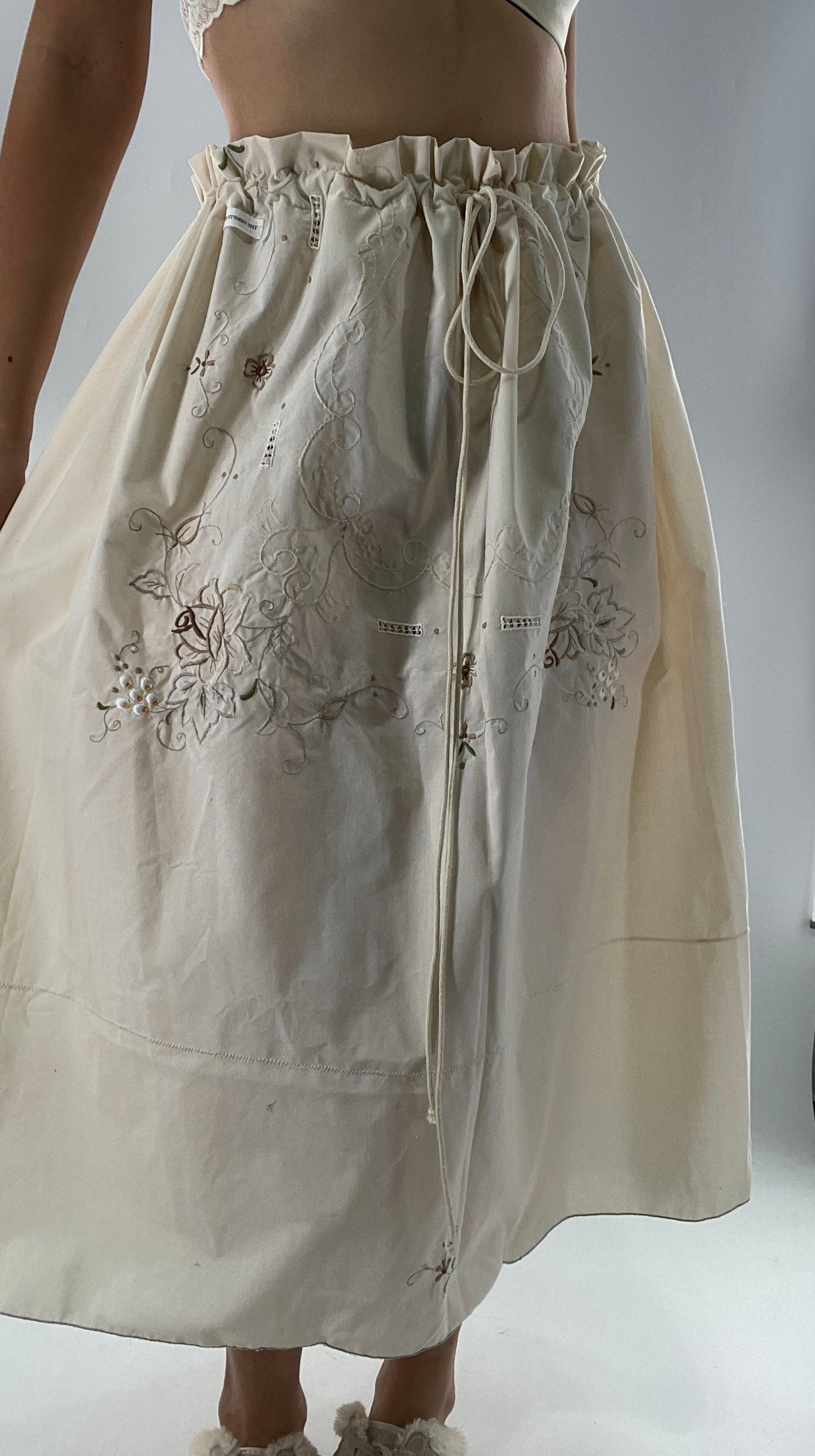 Custom Handmade Vintage Embroidered Off White Soirée Skirt (One Size)