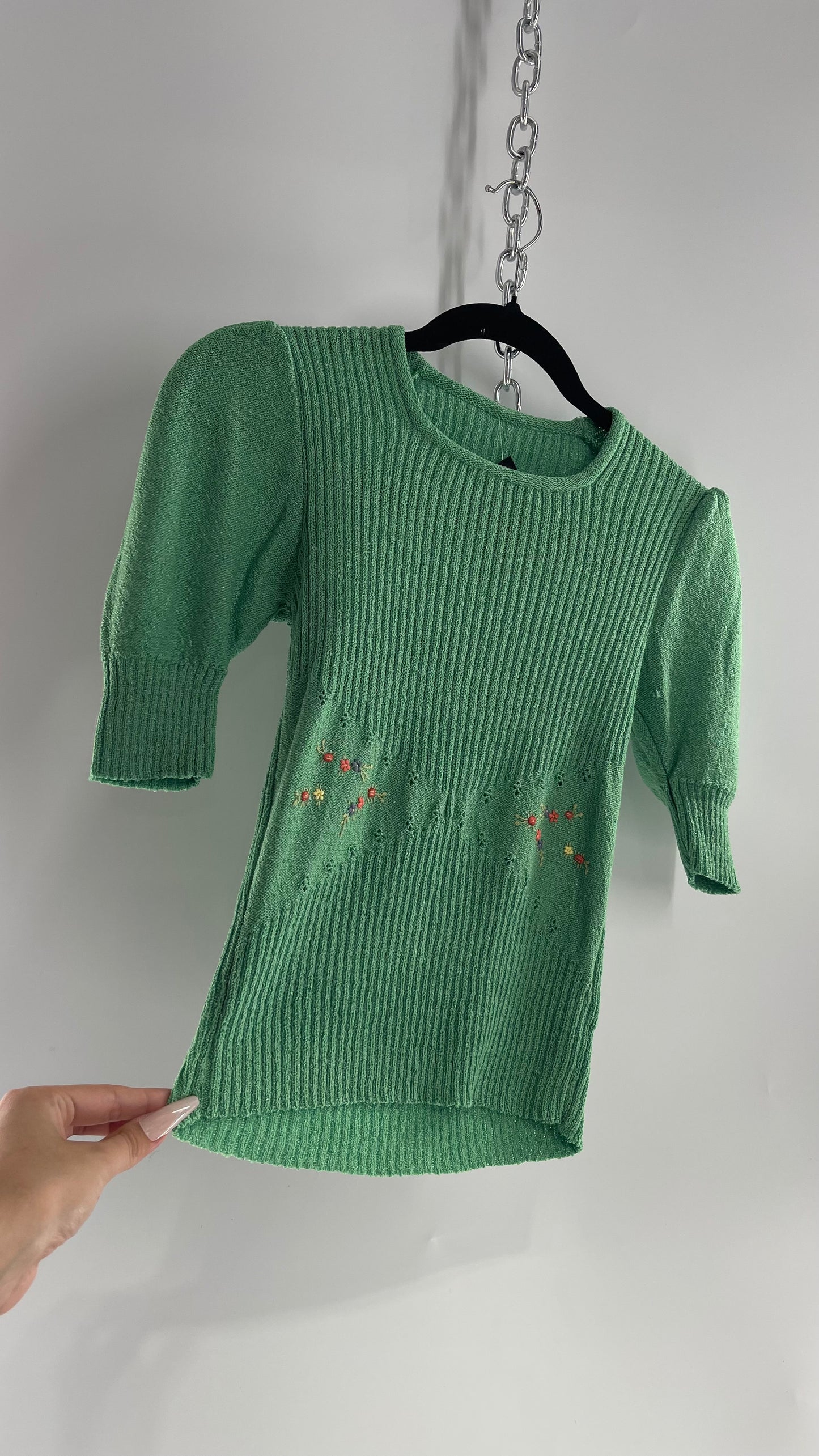 Vintage 1970s Kelly Green Knit Short Sleeve with Hand Embroidered Flowers (Small)