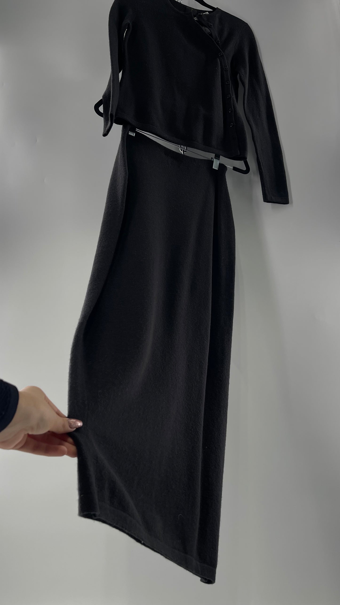 Vintage MAGASCHONI 80% Wool and 20% Spandex Black Button Front Long Sleeve and Midi Skirt (XS)