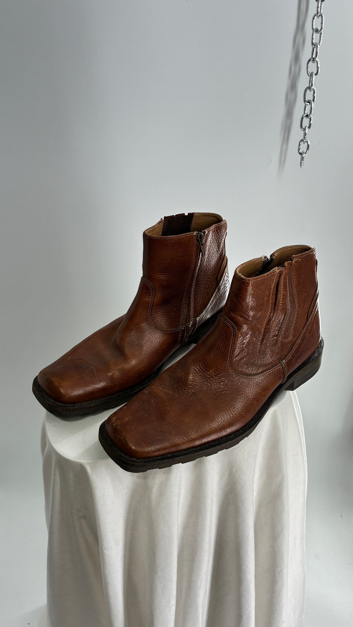 Vintage STEVE MADDEN Men’s Brown Leather Square Toe Chelsea Boot (9.5)