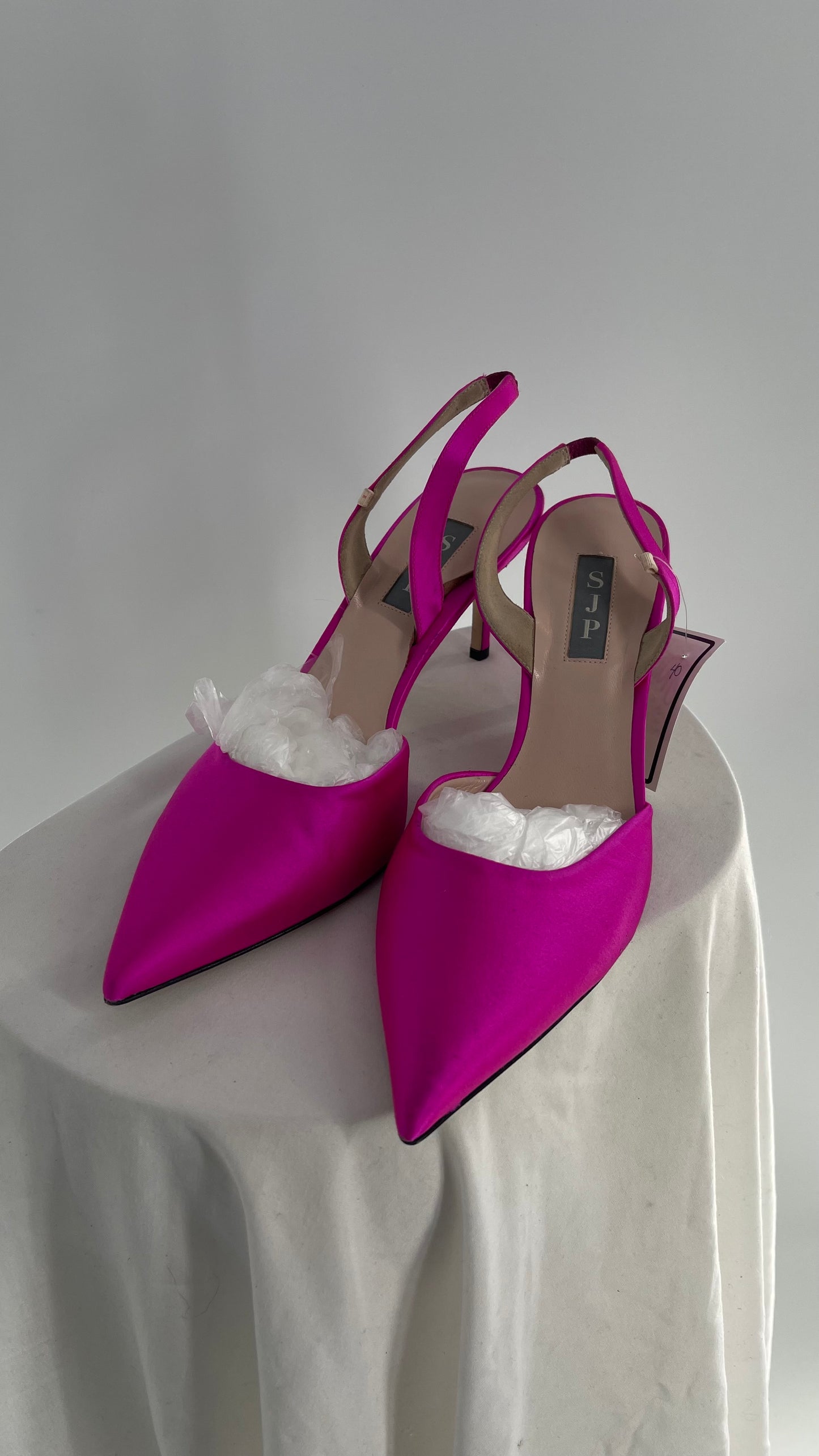 Vintage SJP Sarah Jessica Parker Hot Pink Satin Pointed Toe Slingback Kitten Heel (40)