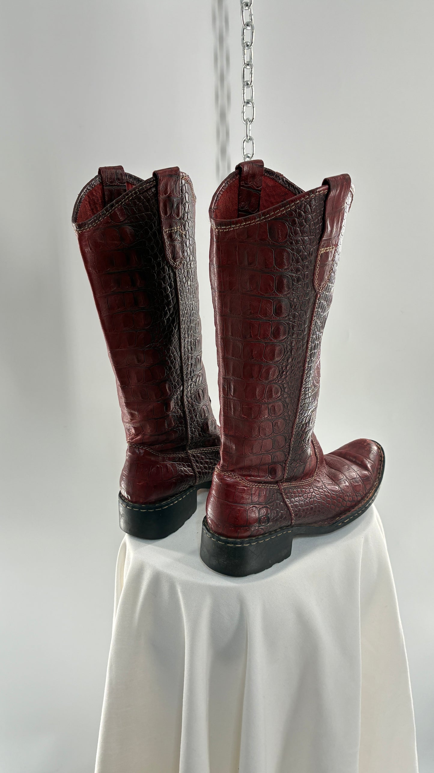 Vintage BORN Red Genuine Leather Crocodile Embossed Pointed Toe Boots (8.5)