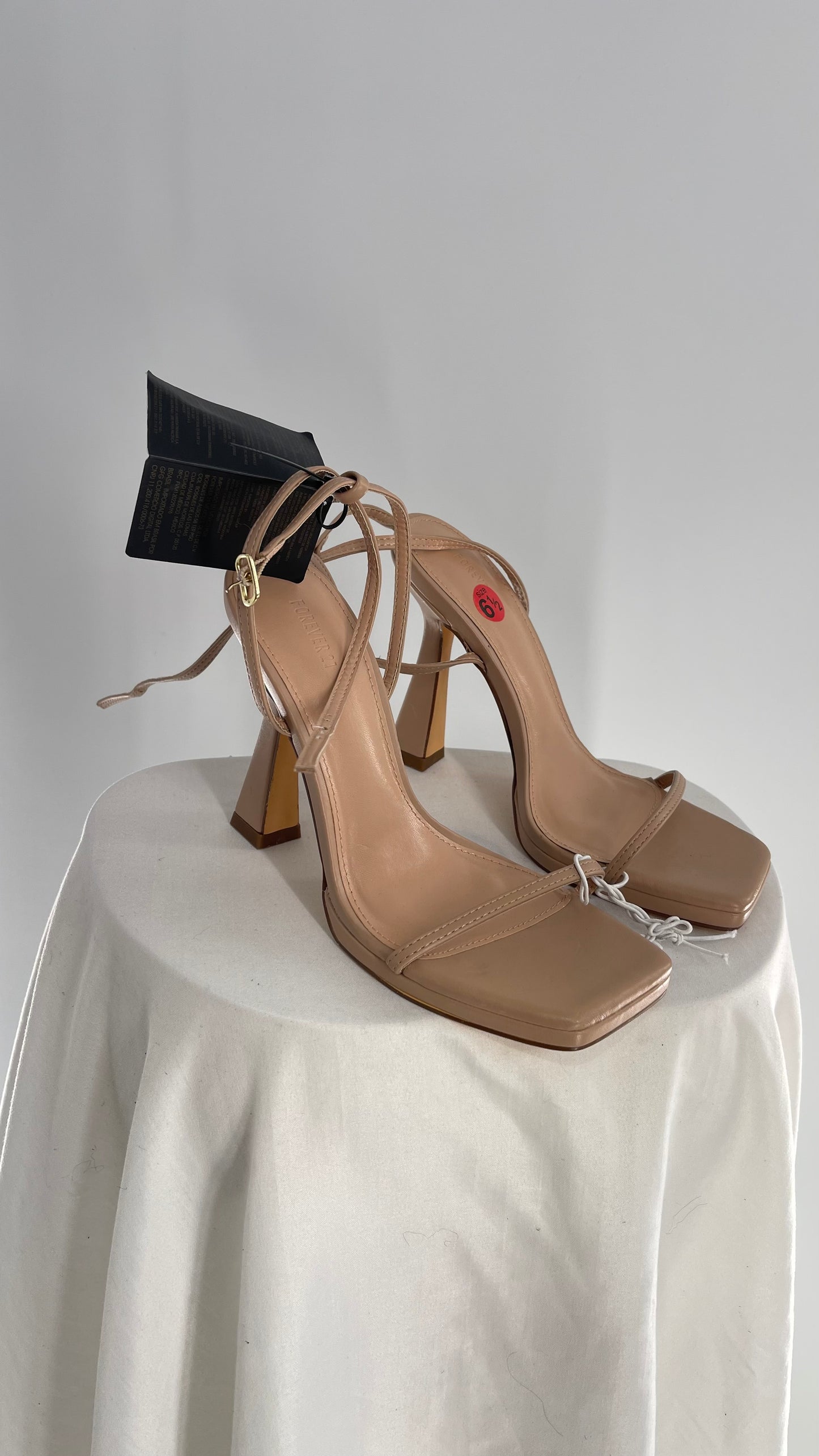 Forever 21 Square Toe Tan/Nude Heel with Tags Attached (6.5)