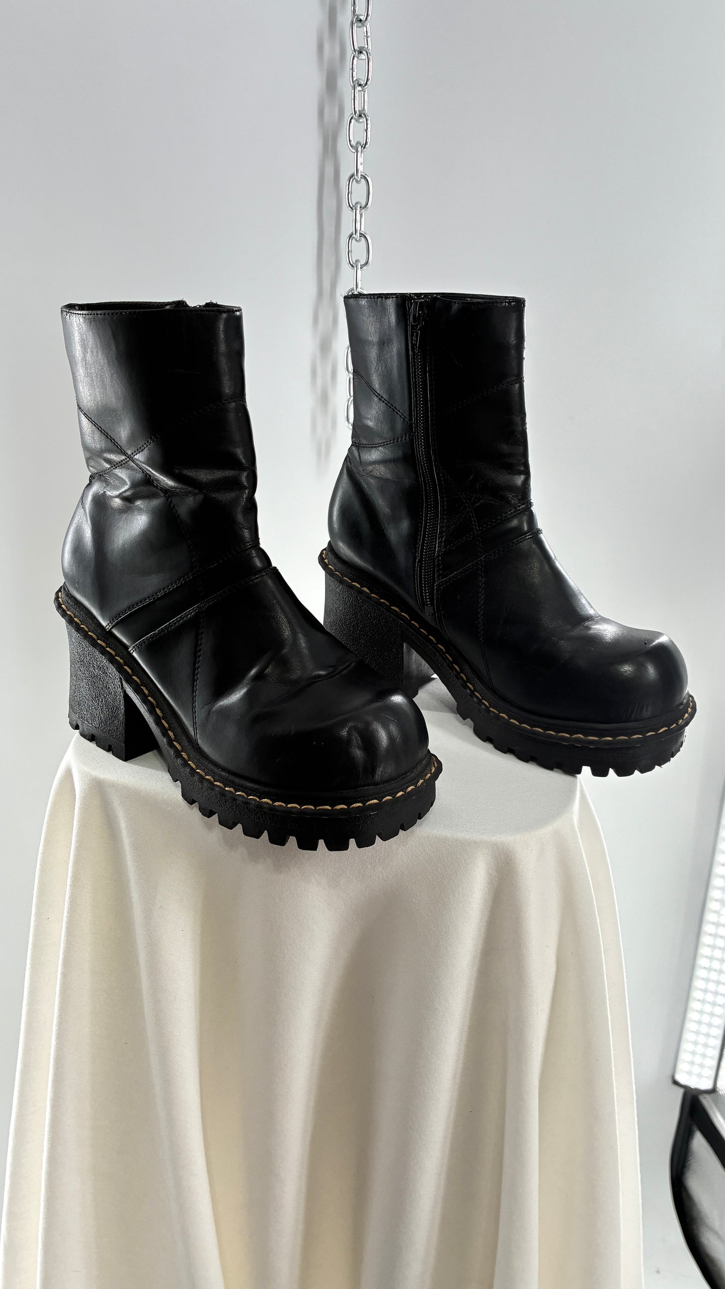 Vintage ROUTE 66 Black Chunky Heel Round Toe Boot  (8.5)