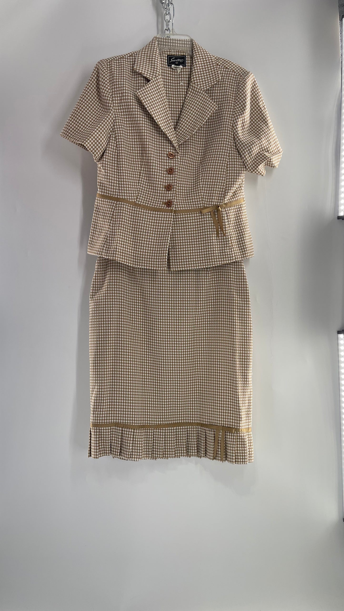 Vintage Tan and White Knit Houndstooth Suit Set with Bows and Skirt (14)