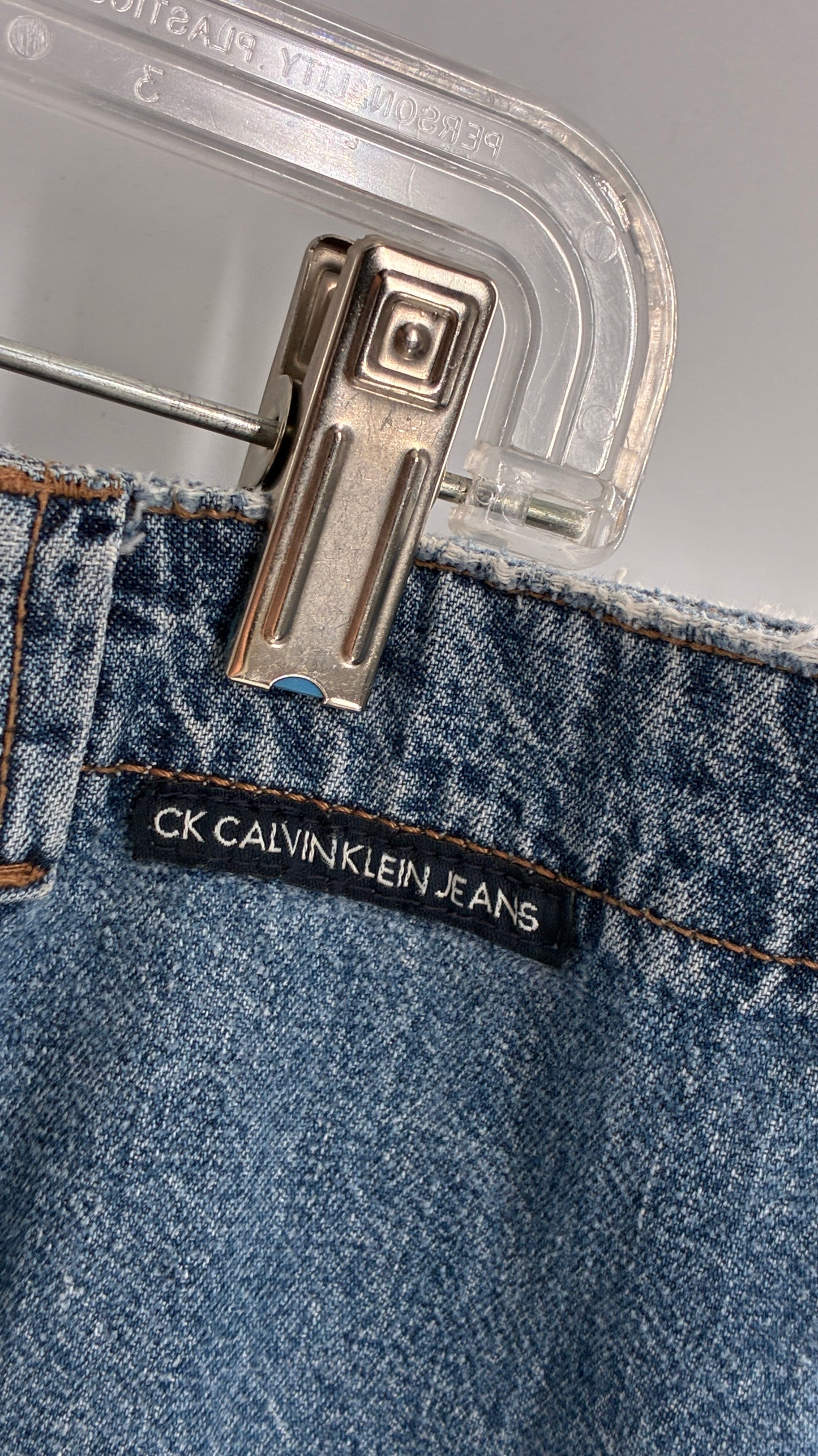 Vintage CALVIN KLEIN Denim Cargo Skirt Low Waisted (12)