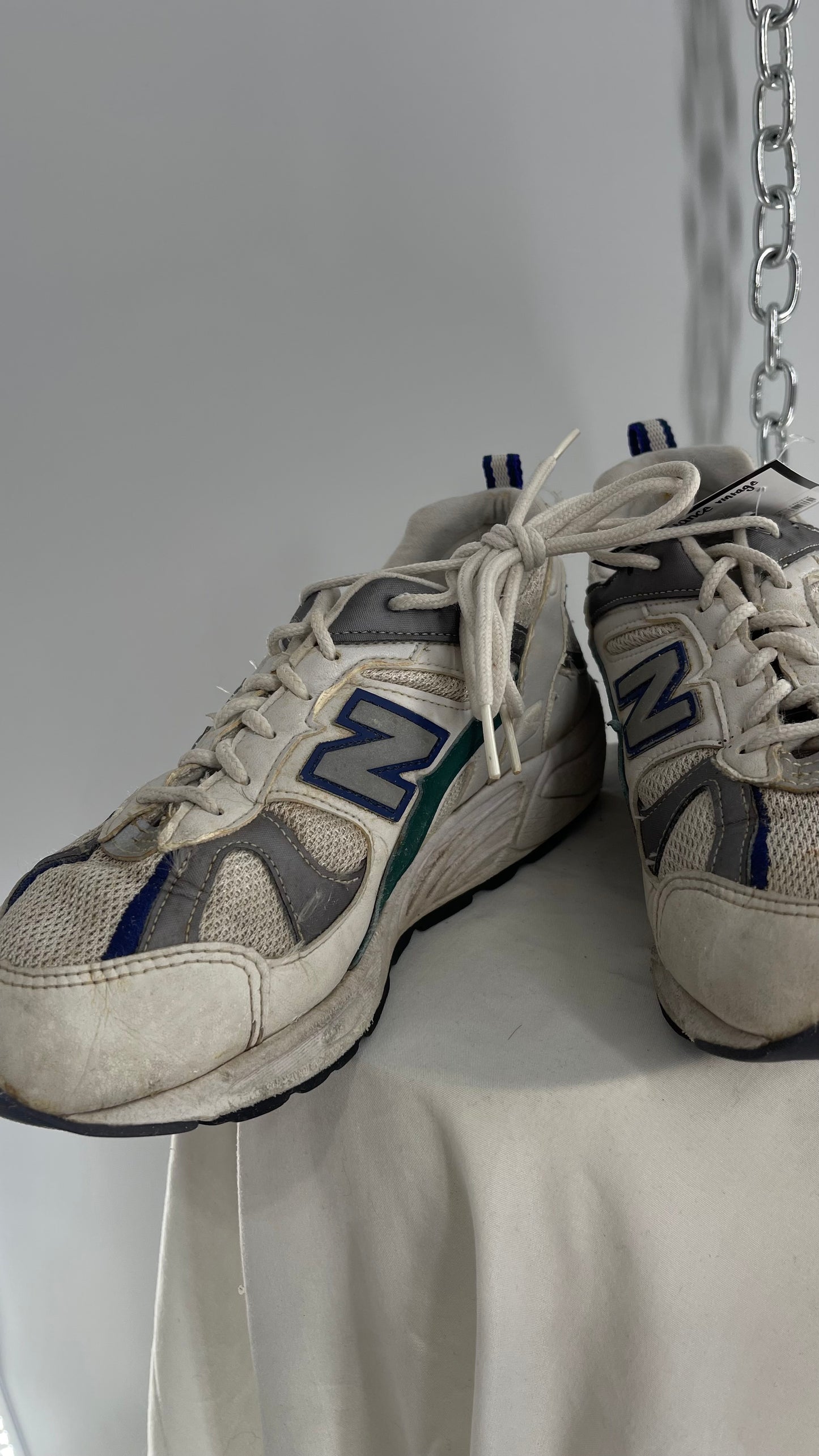 Vintage Rare New Balance Dirty/Distressed 1990s Dad Sneaker (7.5)