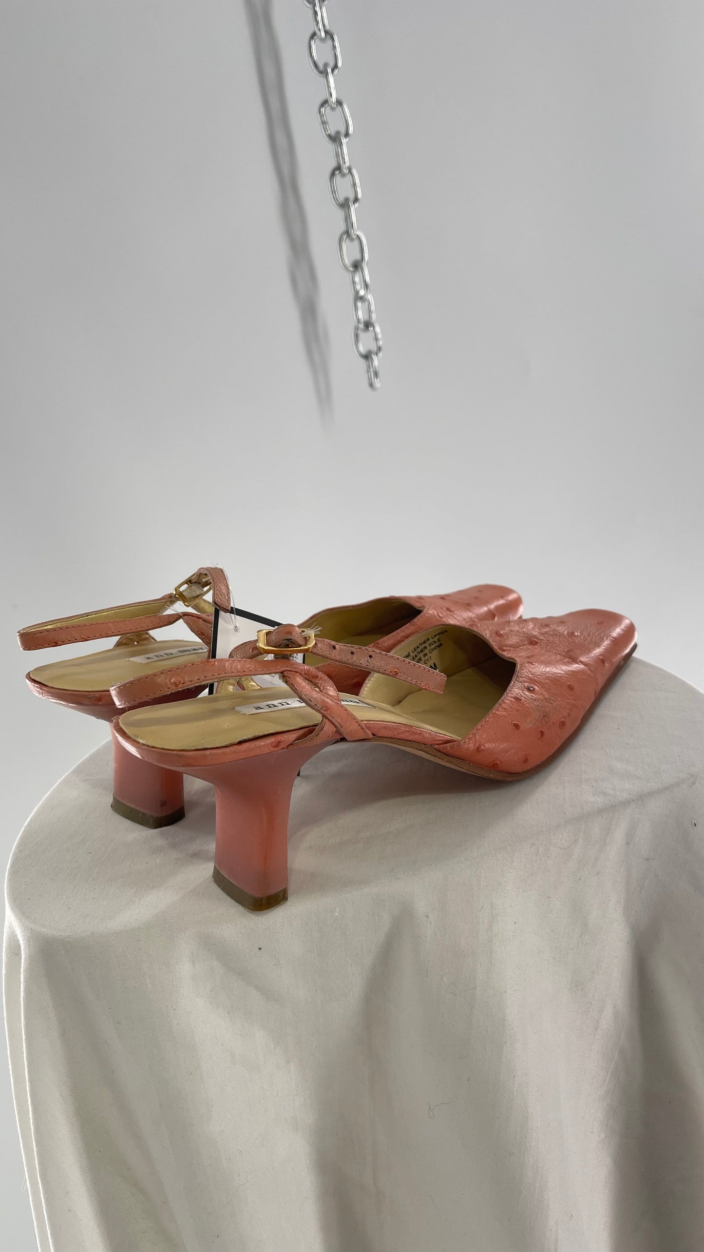 Vintage 1990s Ann Marino Pink Peach Genuine Leather Sling Back Pointed Square Toe Kitten Heel (8)