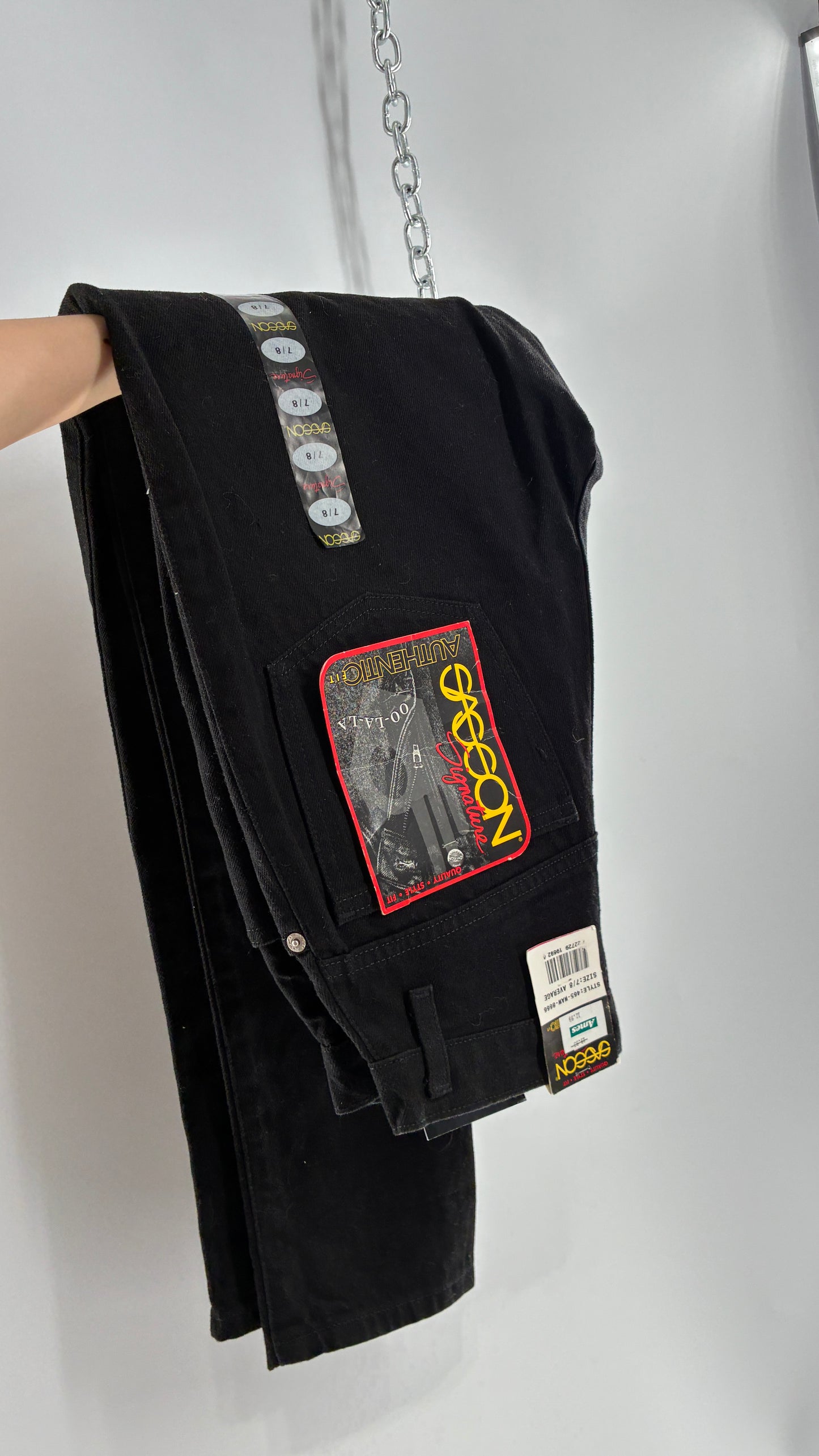Deadstock Vintage 1980s SASSON Black High Waisted Mom Jean (7/8)