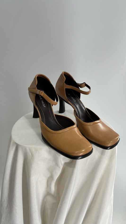 Vintage Nine West Camel Leather Square Toe Mary Jane Style Heels (8.5)