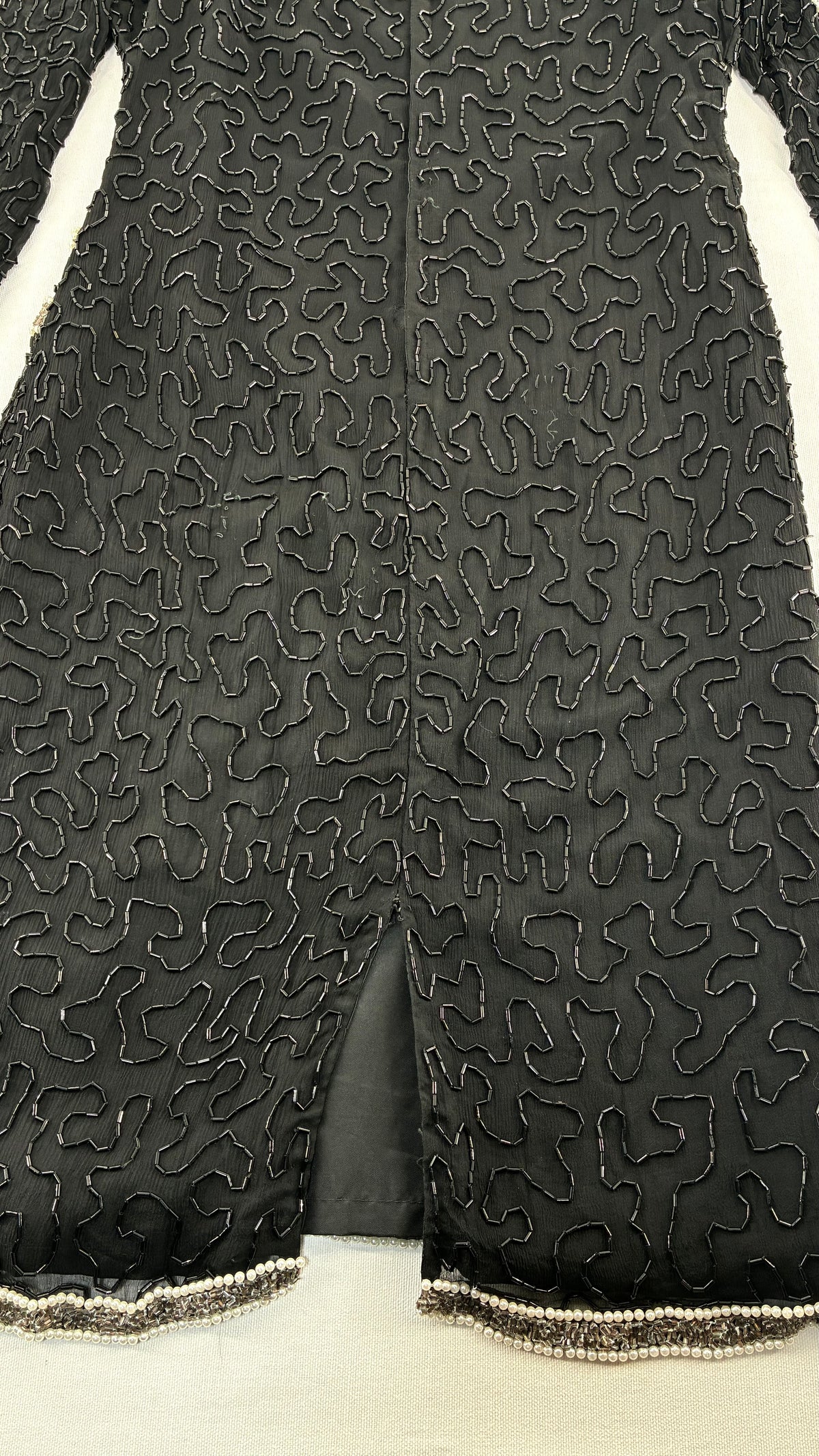 Vintage SILKY NITES BY CHERISH 100% Natural Silk Beaded Black Dress with Contrasting White Design (Medium)