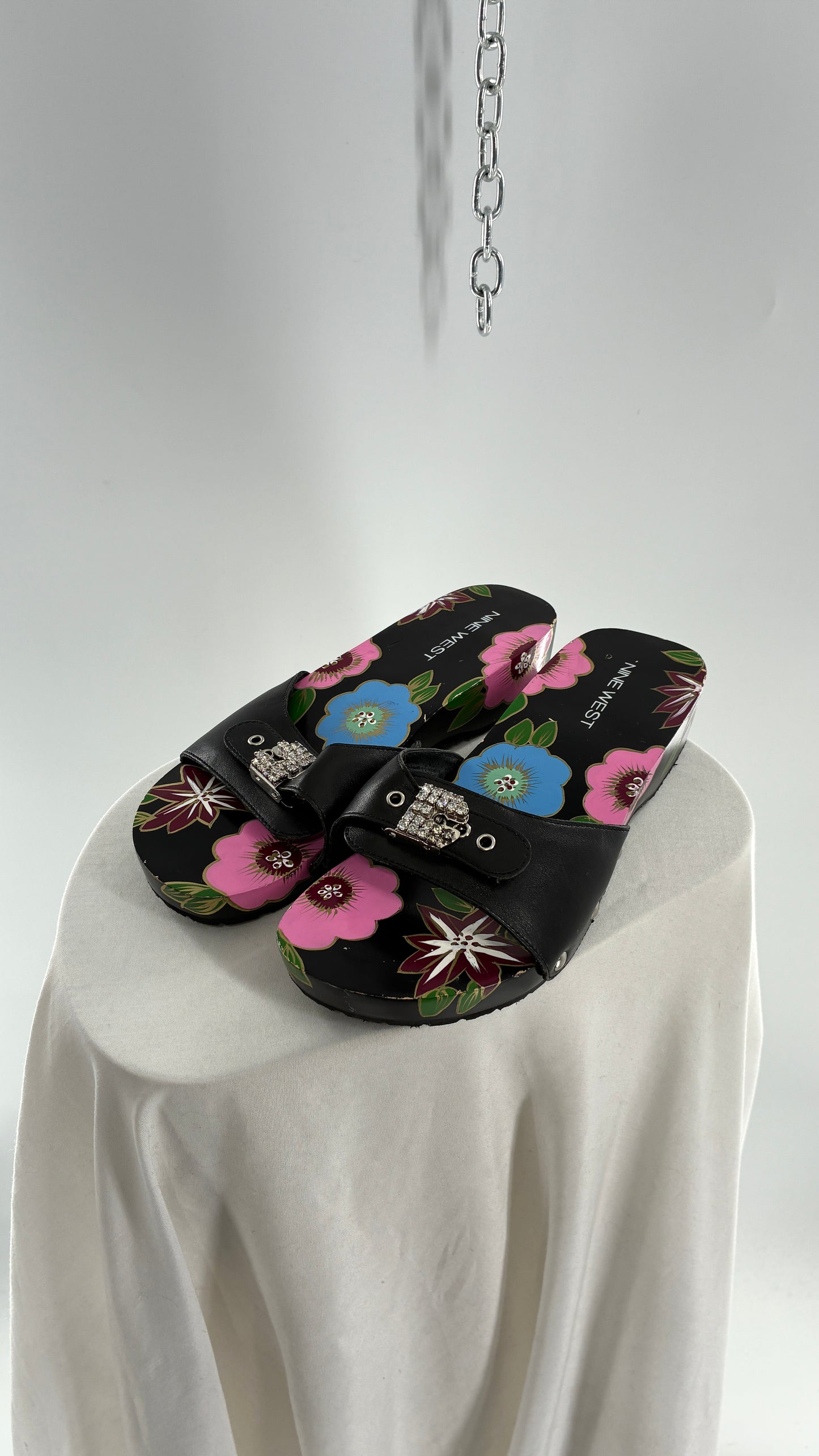 Vintage NINE WEST Black Clog Sandal with Colorful Hand Painted Flowers (7.5)