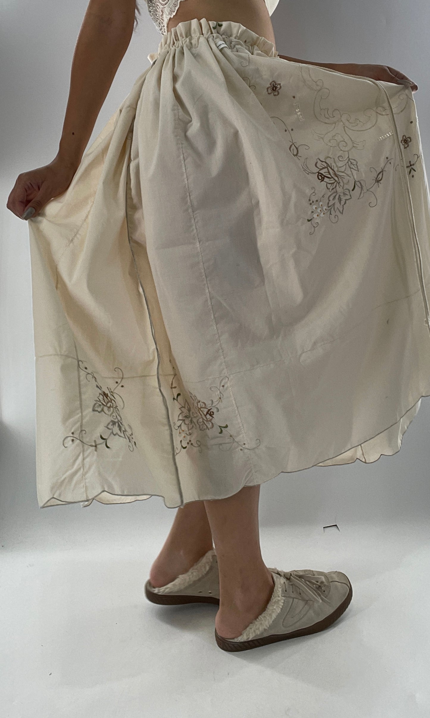 Custom Handmade Vintage Embroidered Off White Soirée Skirt (One Size)