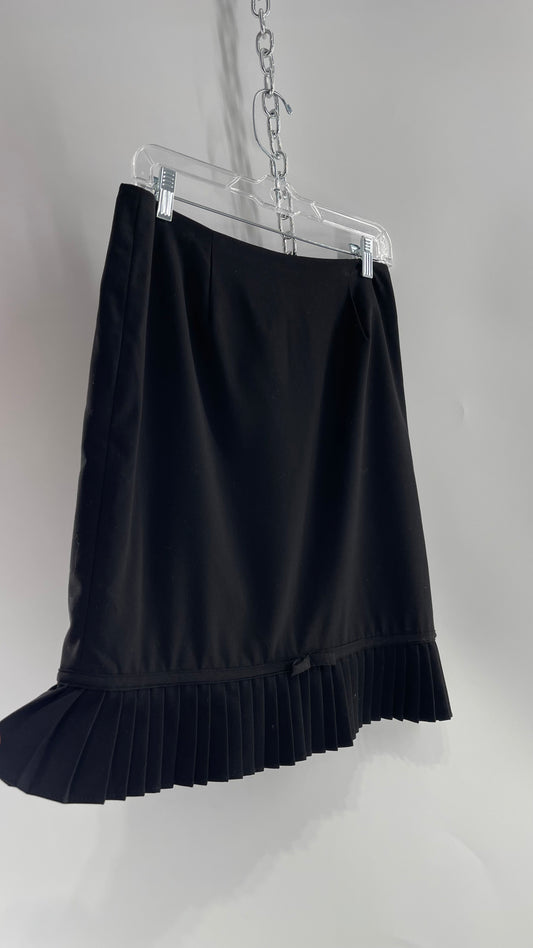 Vintage Black Skirt with Pleated Hem and Bow Detail (8)