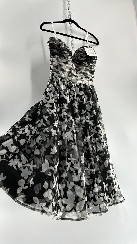 Deadstock Vintage TADASHI Ruched Bust Circle Skirt 1950s Style Black and White Dress (10)
