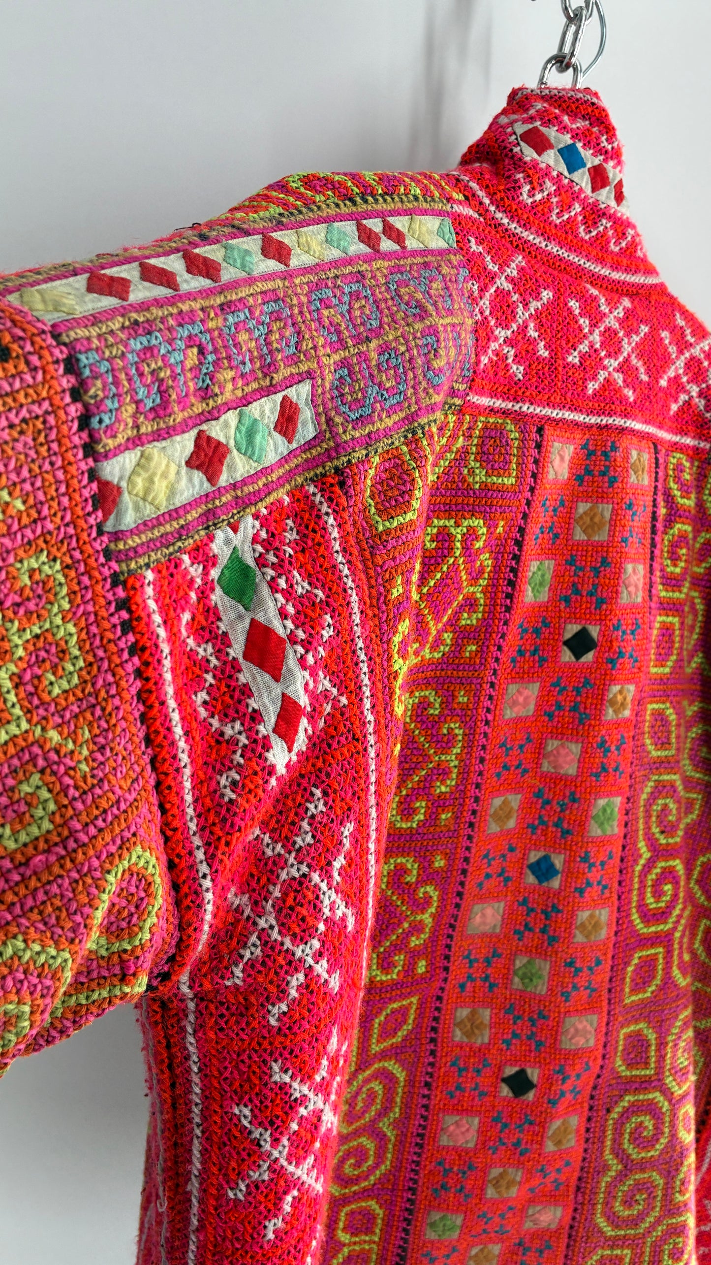 One Size Neon Pink Fully Embroidered and Quilted Reversible Puff Sleeve Coat (Large)