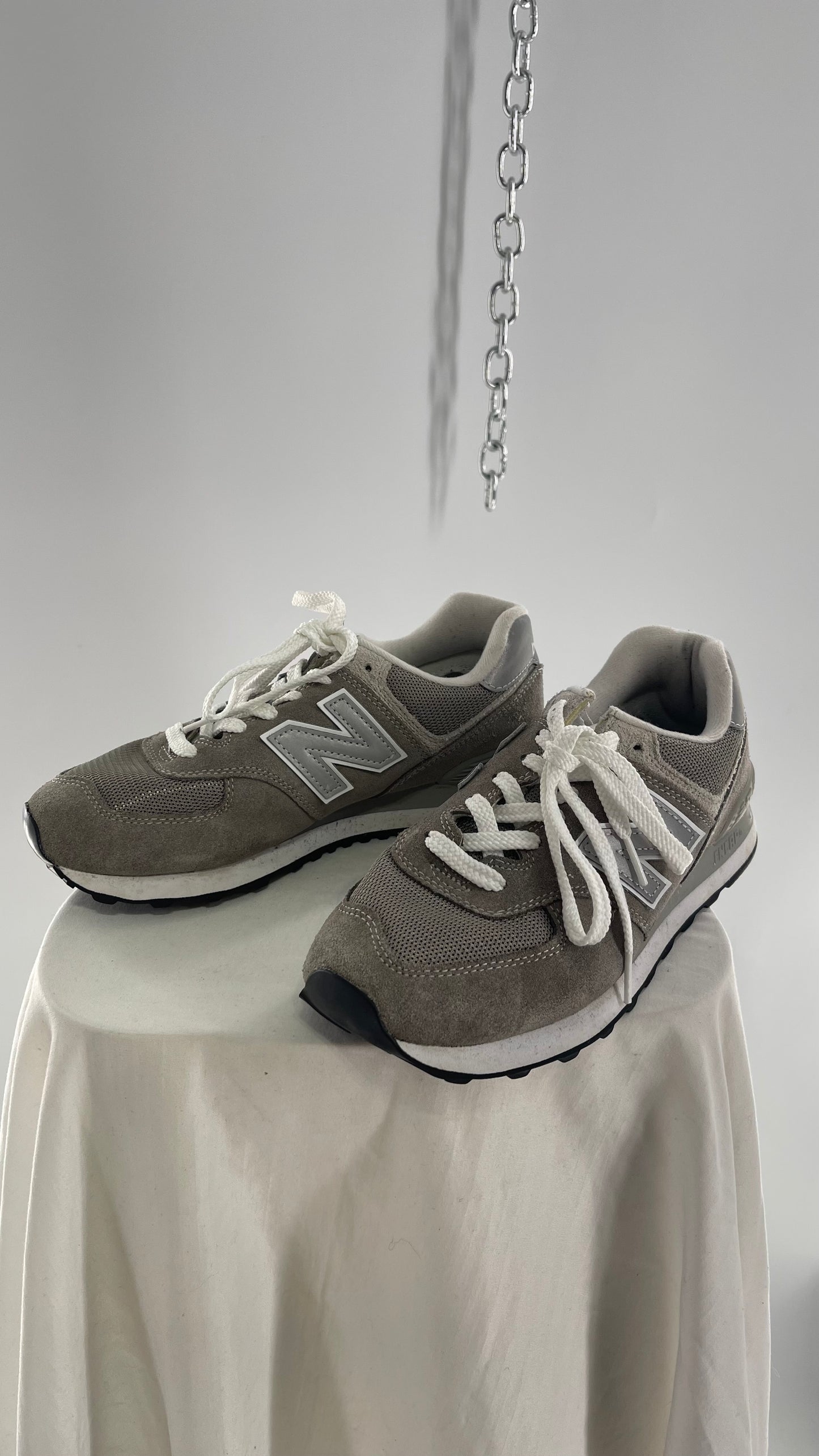 Vintage Nike New Balance 574 Unisex Gray Sneakers (8)