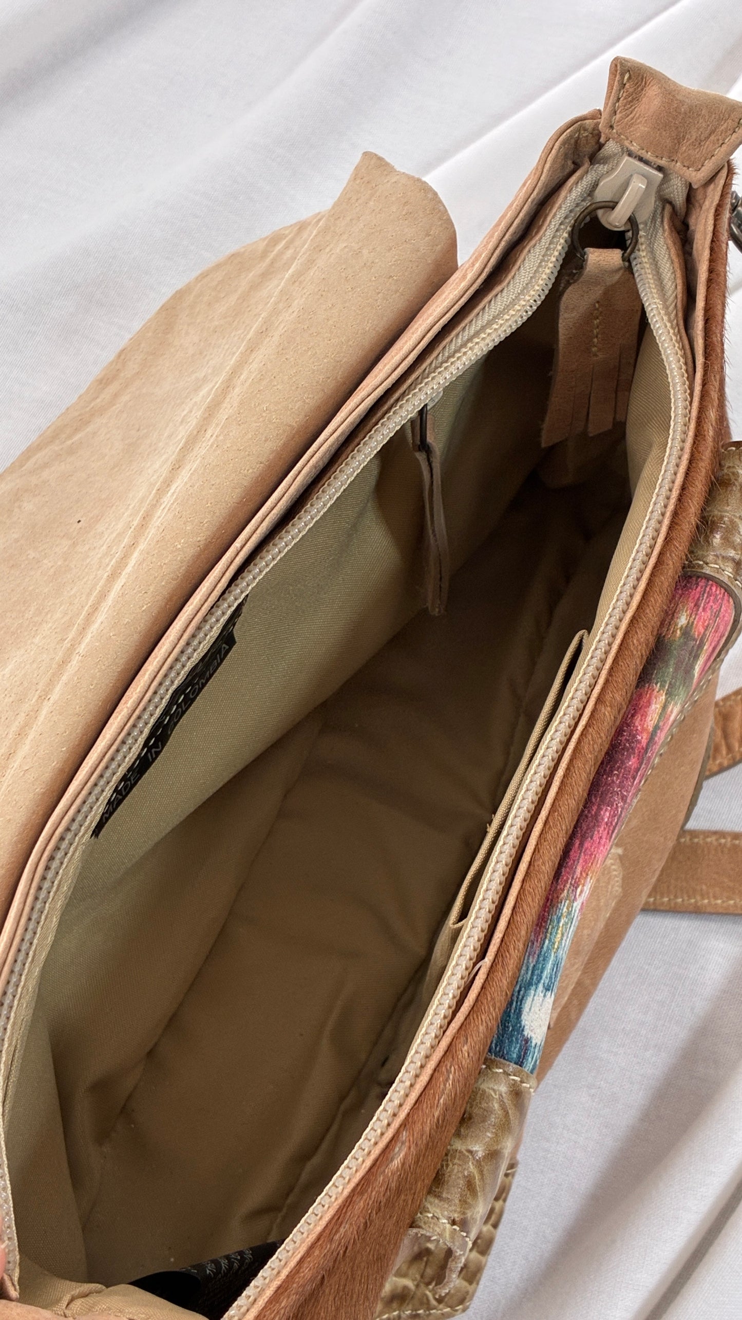 Vintage CLAUDIA ROLDANI Leather Rosette Purse Made in Colombia