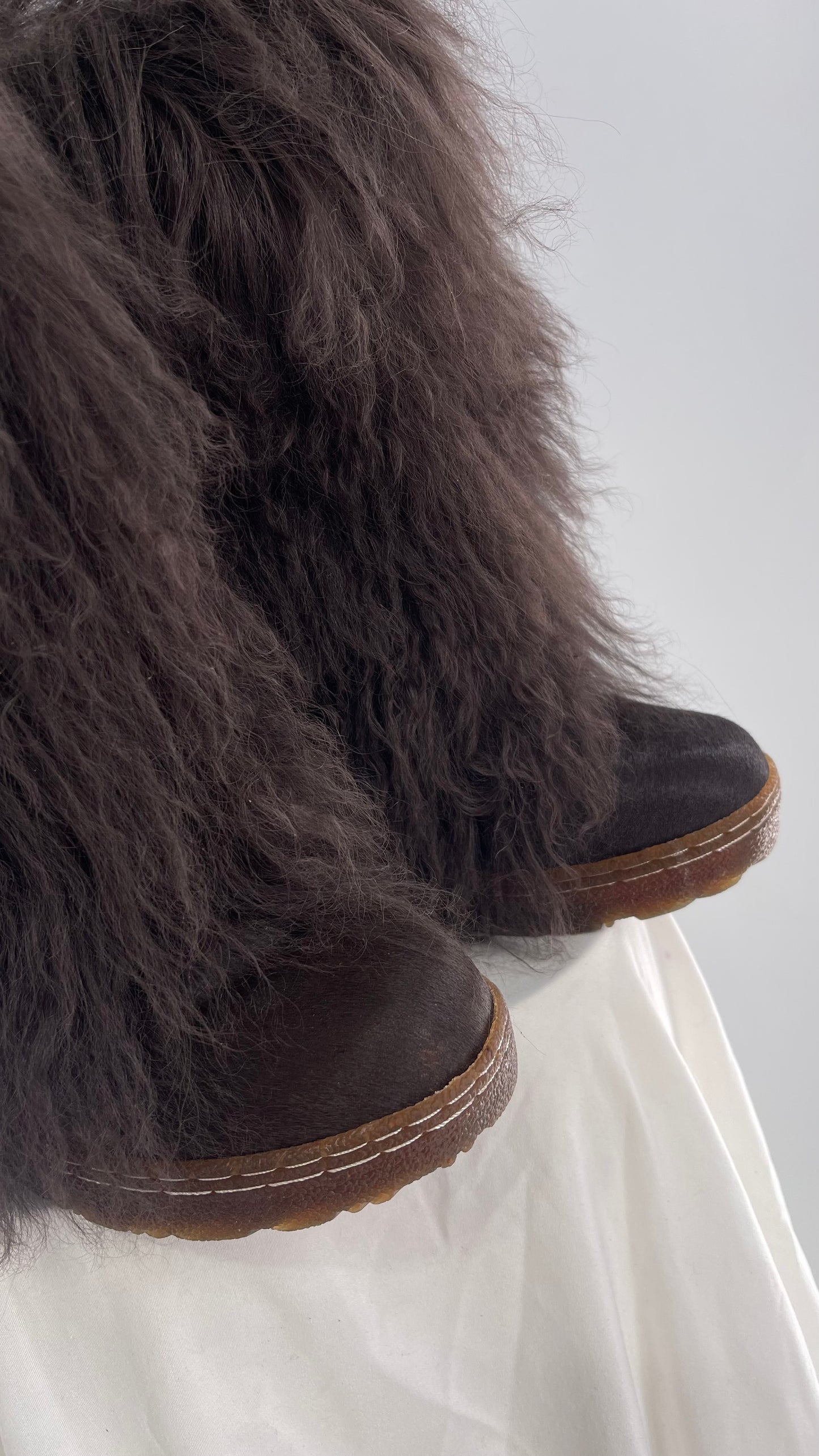 Vintage BEARPAW Boetis Chocolate Cow Hair and Curly Lamb Fur Exaggerated Fuzzy Boots (7)