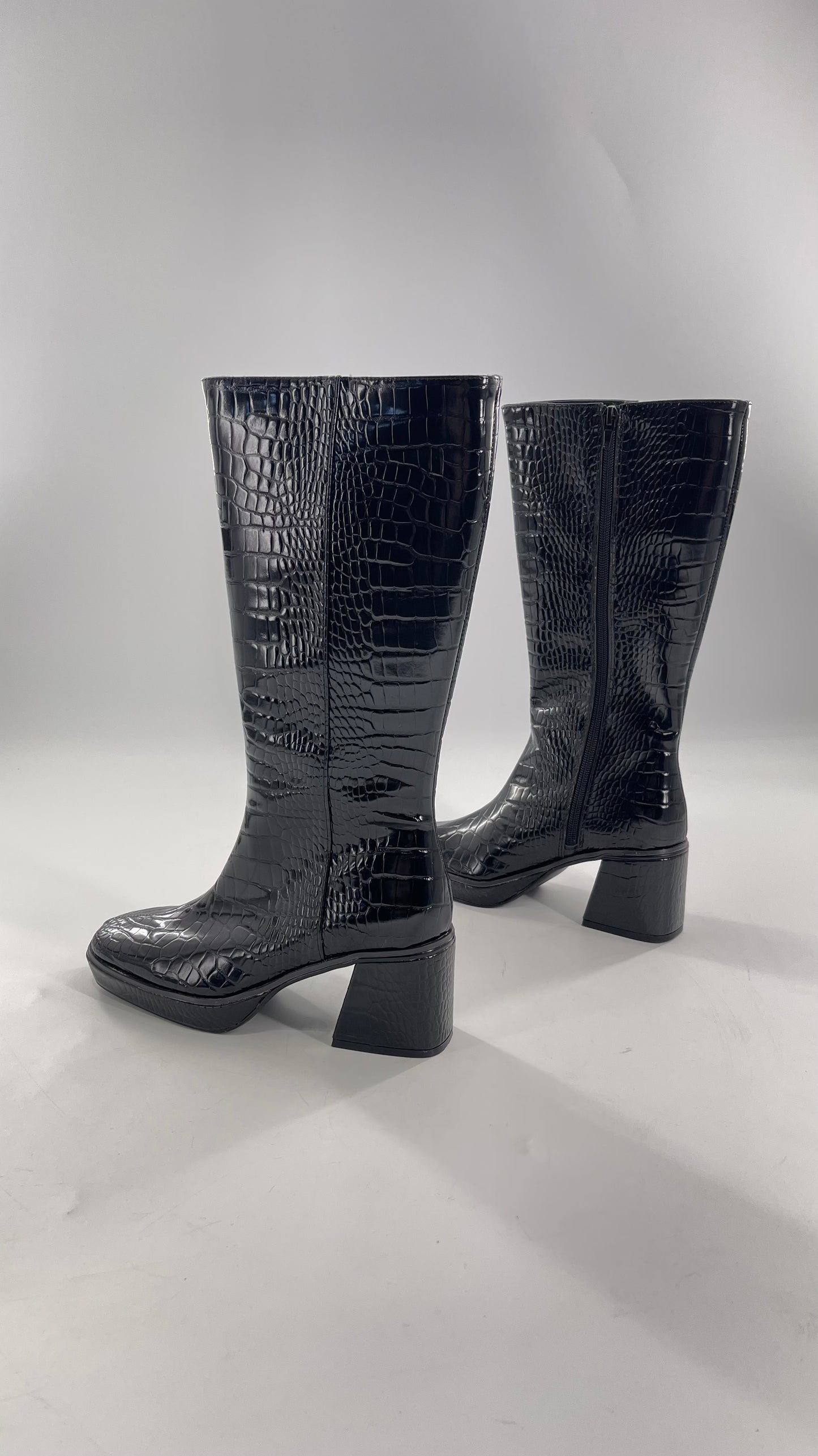 Urban Outfitters Black Crocodile Embossed Knee High Heel Boots (6)