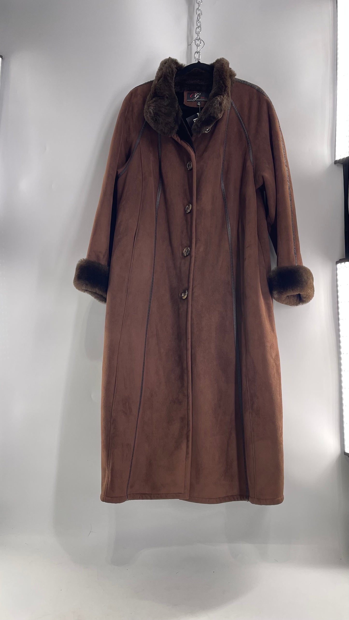 Vintage CG Collection Brown Coat with Faux Leather Piping and Faux Fur Cuffs and Collar (C)(XL)