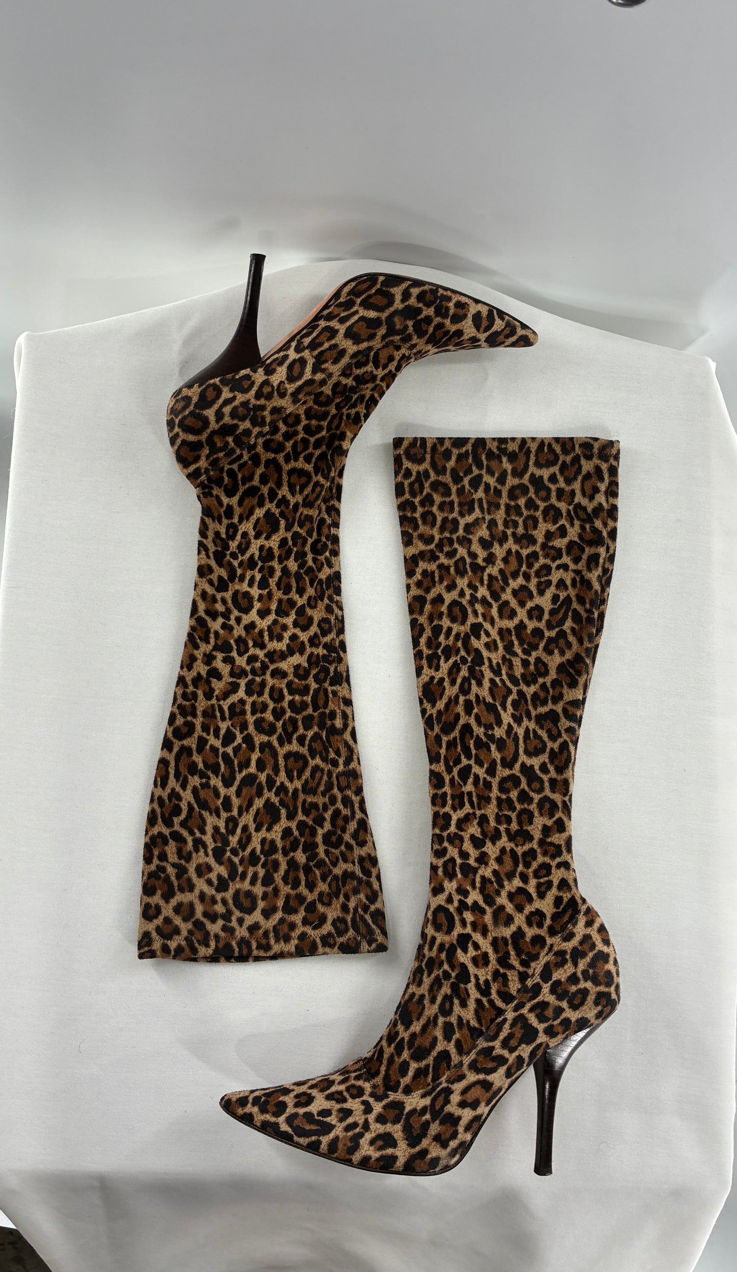 Vintage 1990s MARTINEZ VALERO  Cheetah Print, Pointed Toe, Skinny Heel Knee High Boots (8)