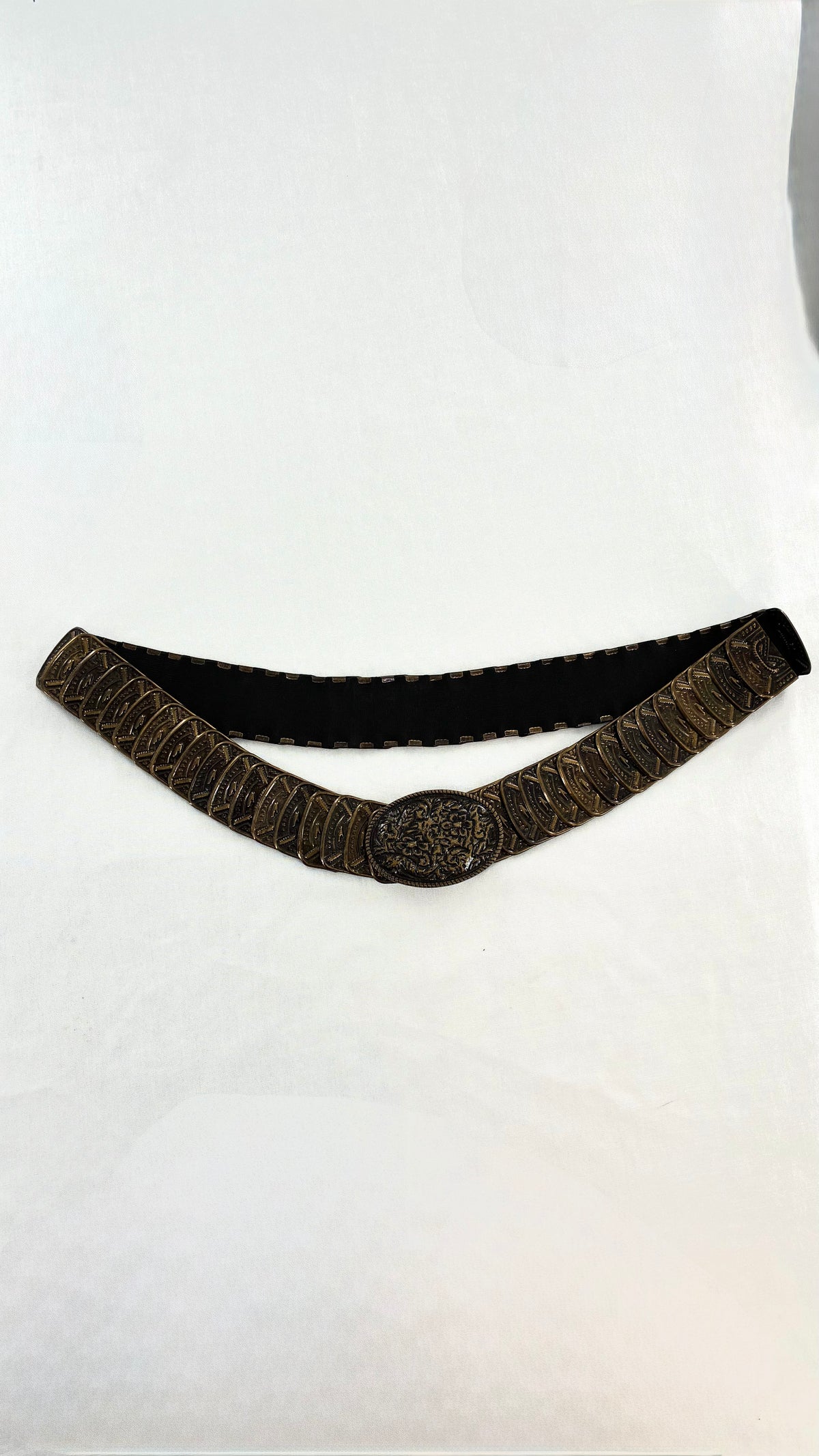 Vintage Antique Gold-Tone Scale Belt With Ornate Oval Buckle (L/XL)