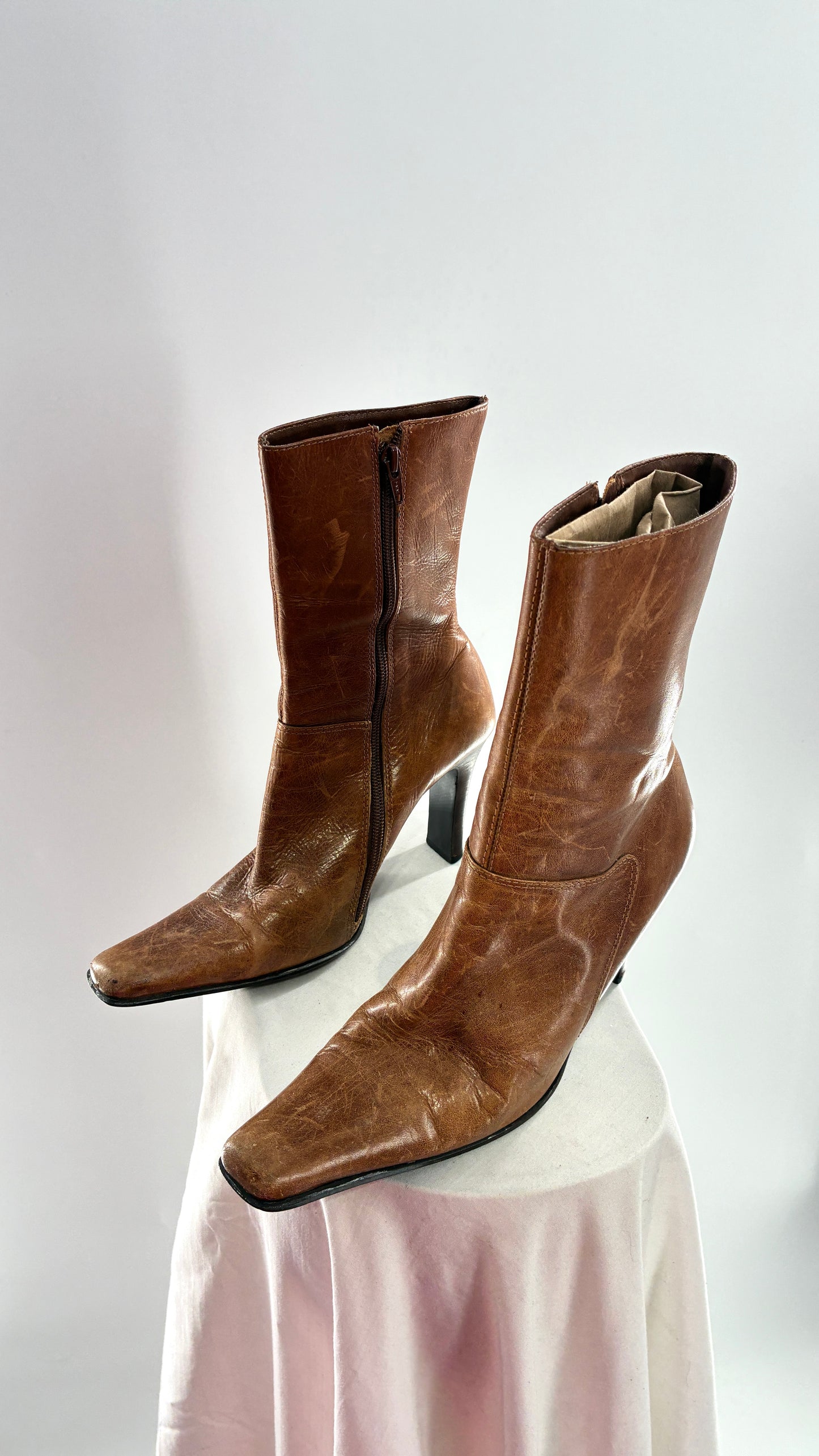 Vintage 1990s STEVE MADDEN Joesie Distressed Leather Pointed Square Toe Booties Made in Brazil (8)