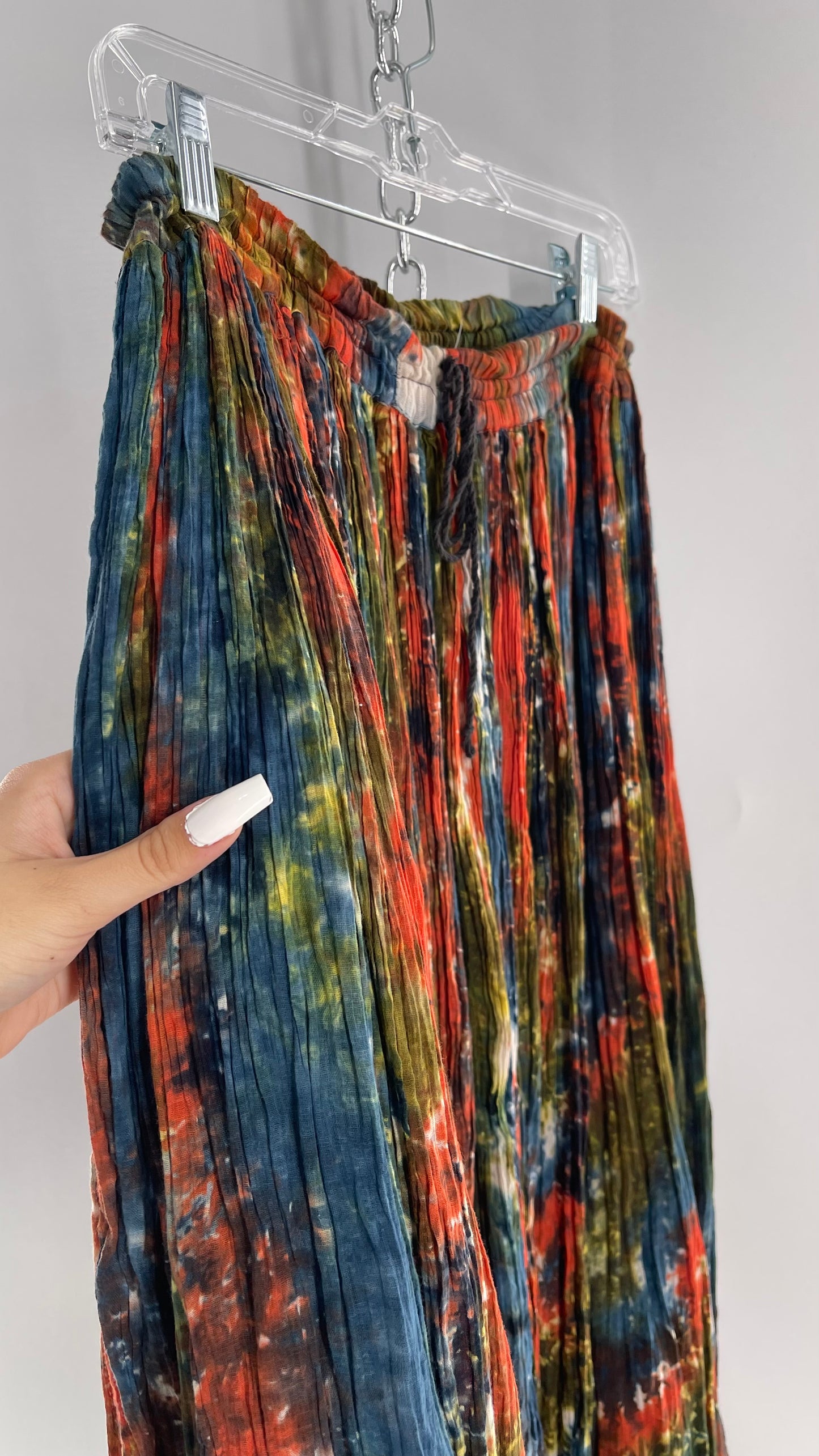 Vintage 1970s Bohemian Tie Dye Voluminous Pleated 100% Cotton Skirt (One Size)