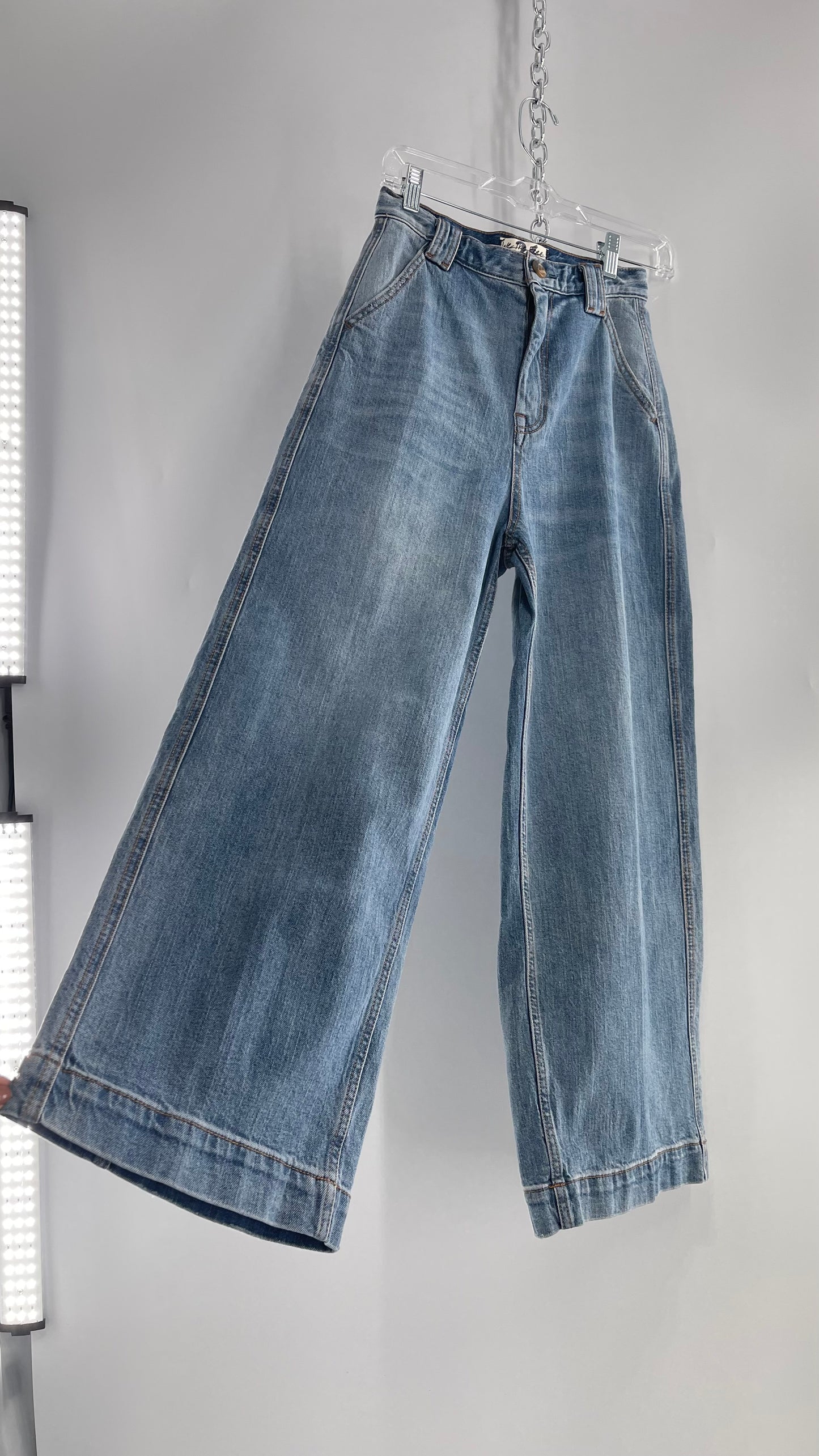 Free People Light Wash Wide Leg Slouchy Jeans (26)