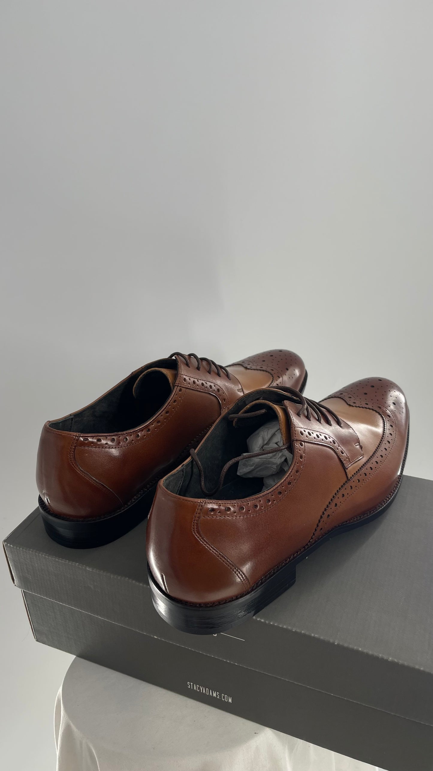 STACY ADAMS Brown and Tan Patent Leather Oxfords (13)