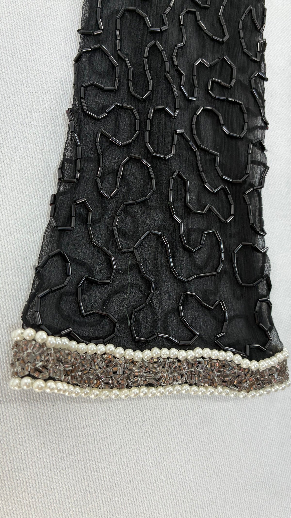 Vintage SILKY NITES BY CHERISH 100% Natural Silk Beaded Black Dress with Contrasting White Design (Medium)