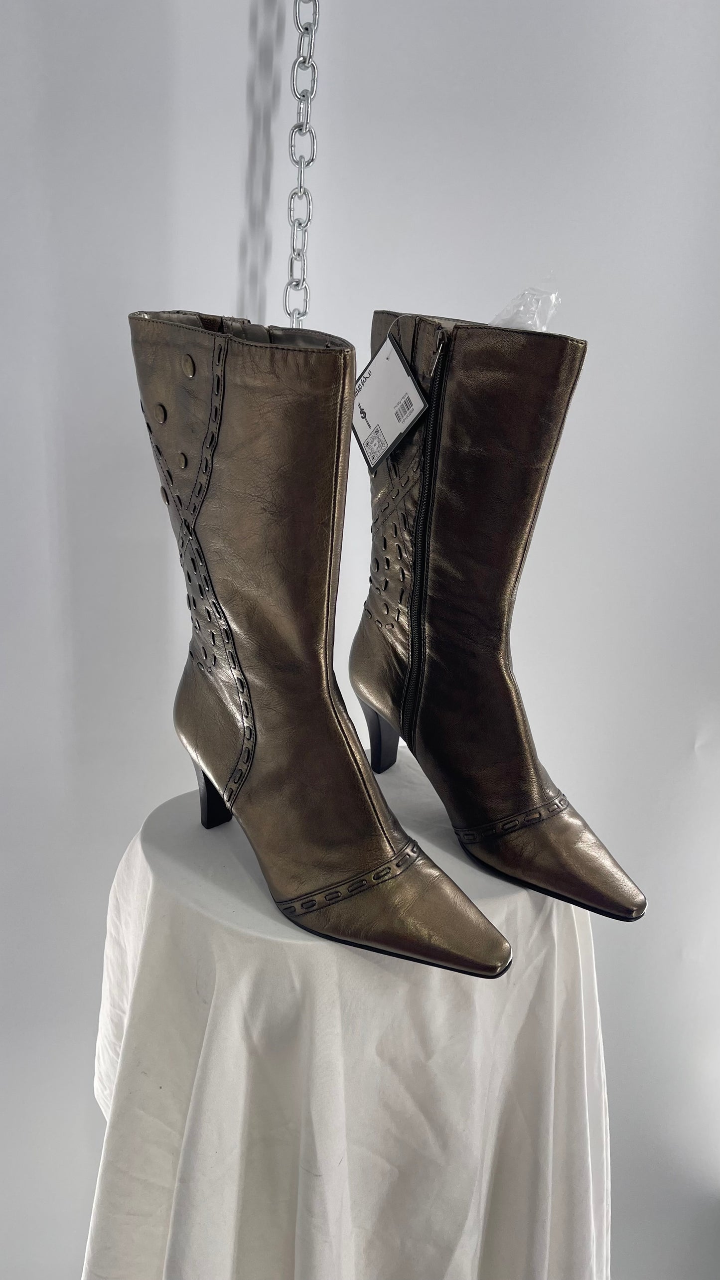 Vintage BANDOLINO Bronze Metallic Pointed Toe Boots with Leather Stitching and Studded Details (7)