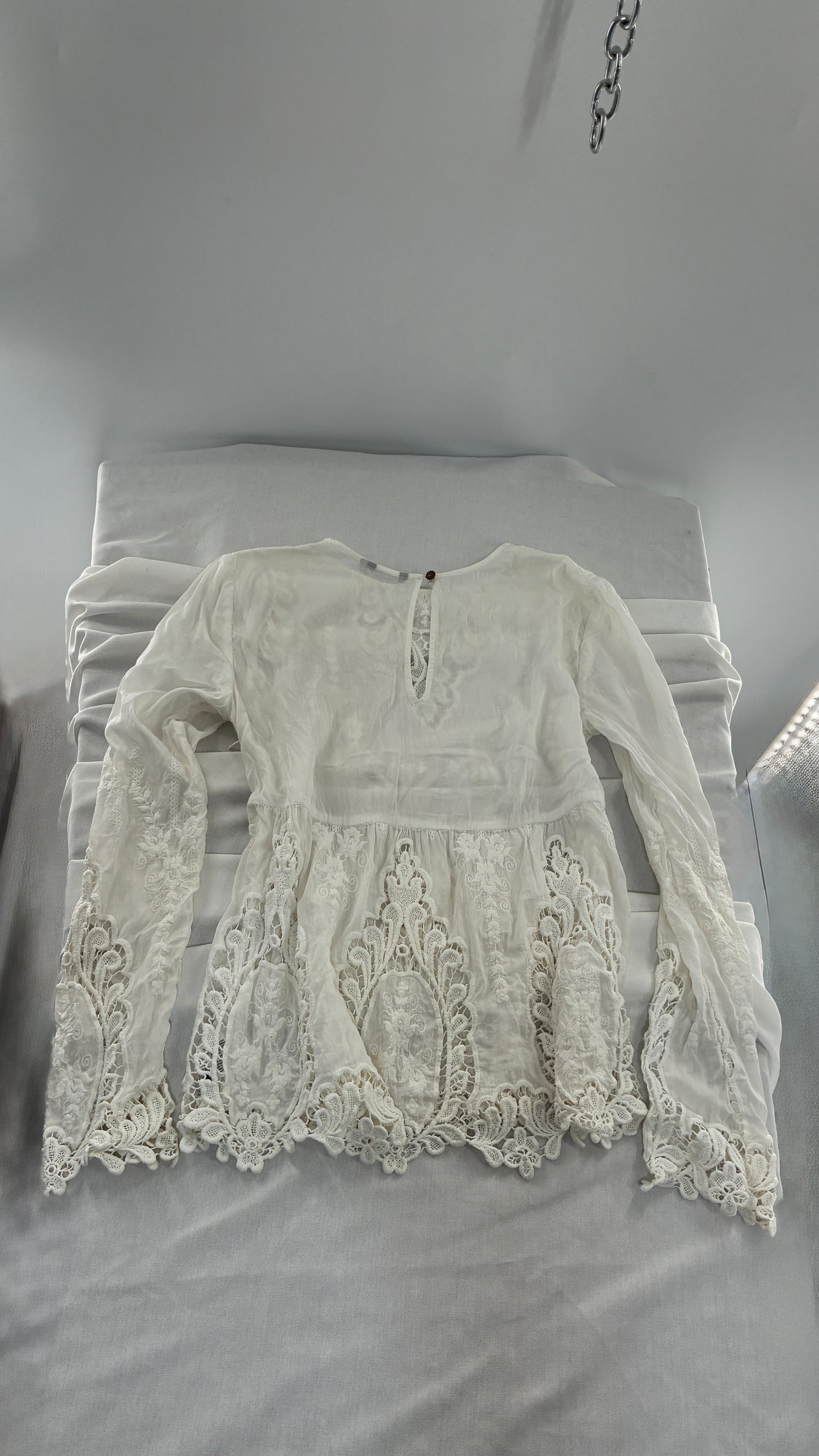 Vintage DOLCE VITA Eyelet Lace Blouse (Medium)