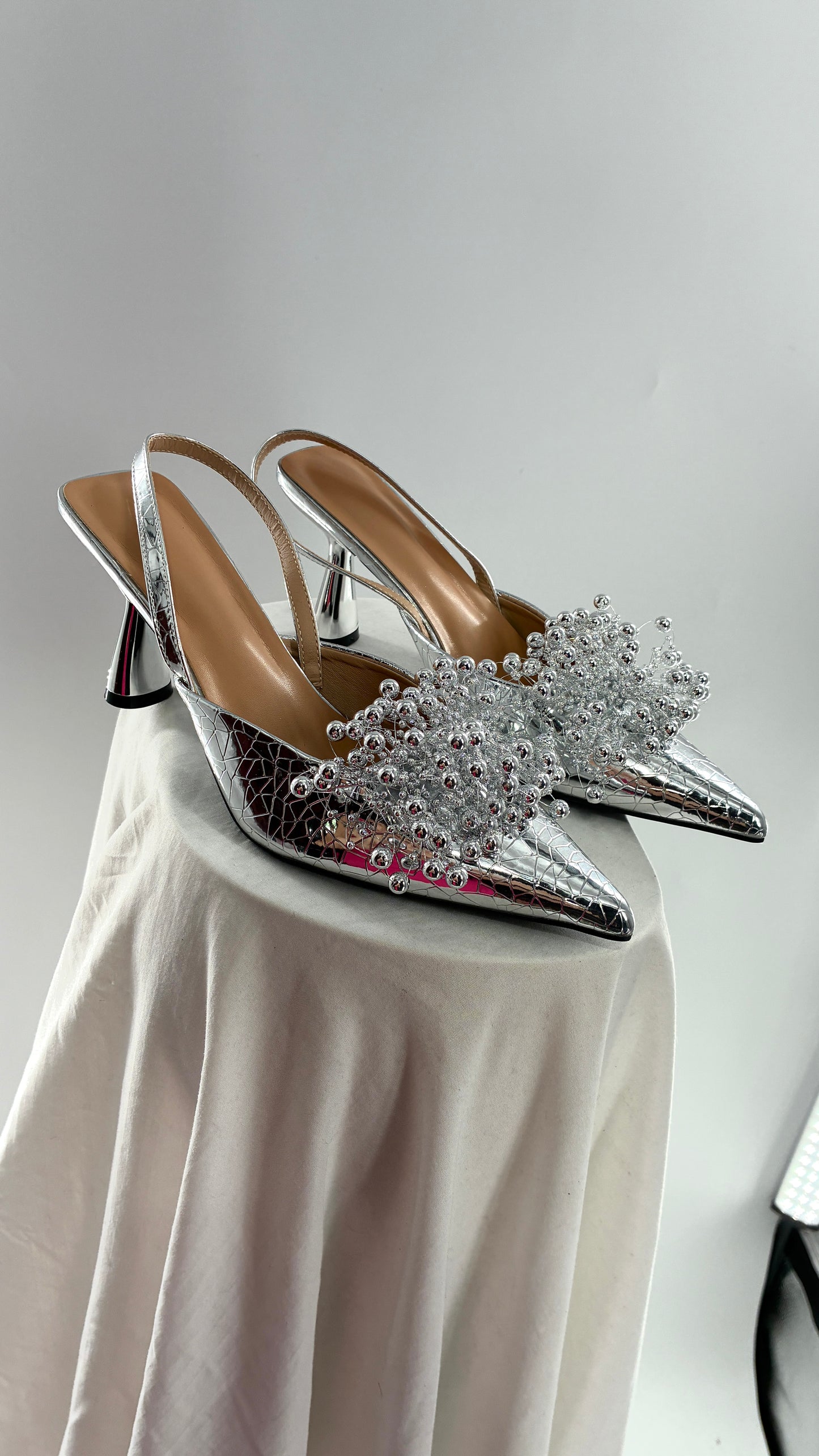 Chrome Silver Pointed Toe Slingback Kitten Heels with Abstract Detail (42)