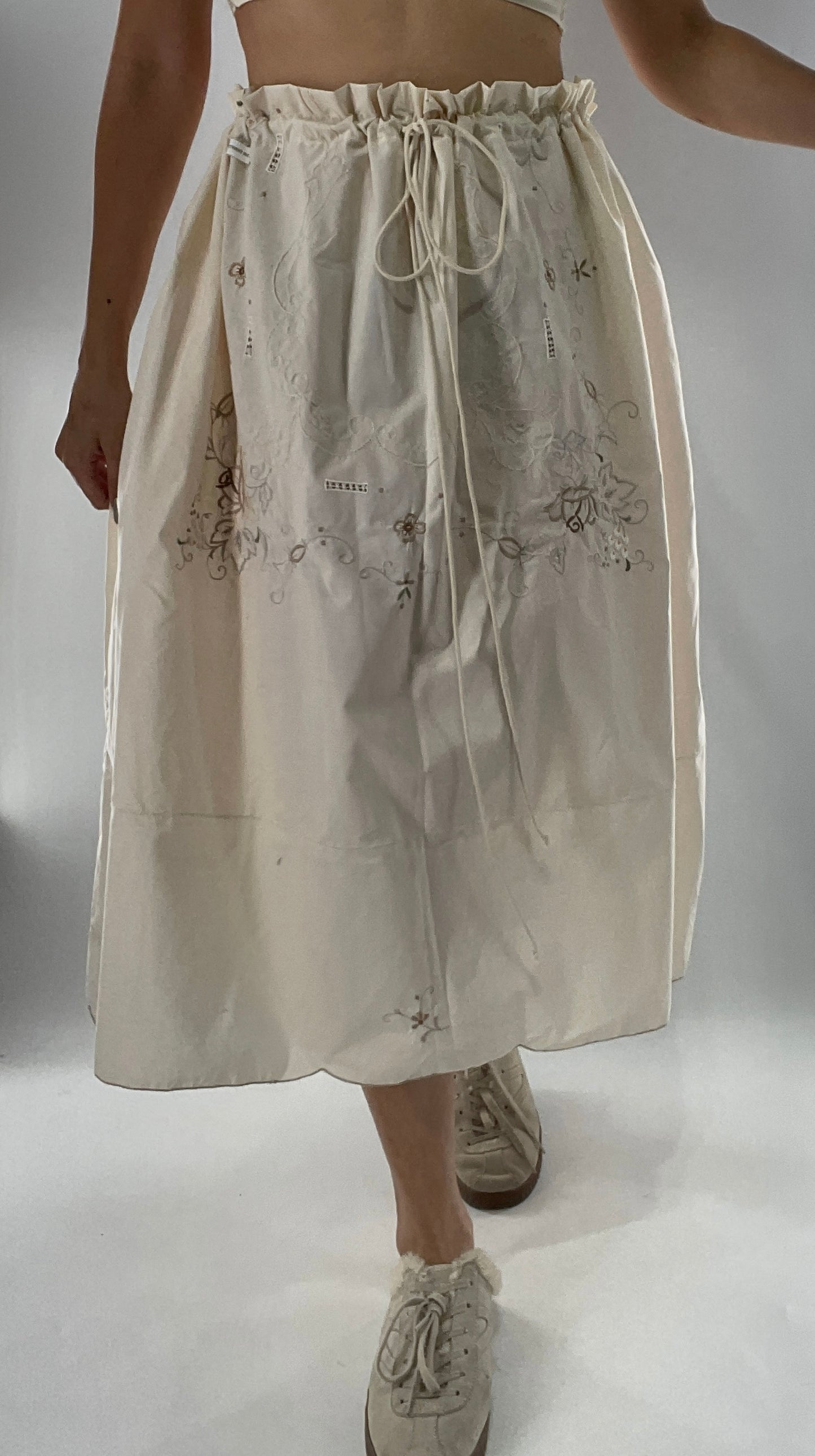 Custom Handmade Vintage Embroidered Off White Soirée Skirt (One Size)