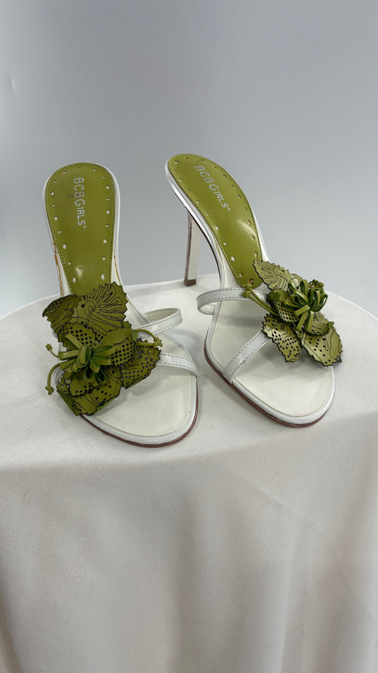 Vintage 1990s BCBGirls Floral Hibiscus Kitten Heel (5.5)