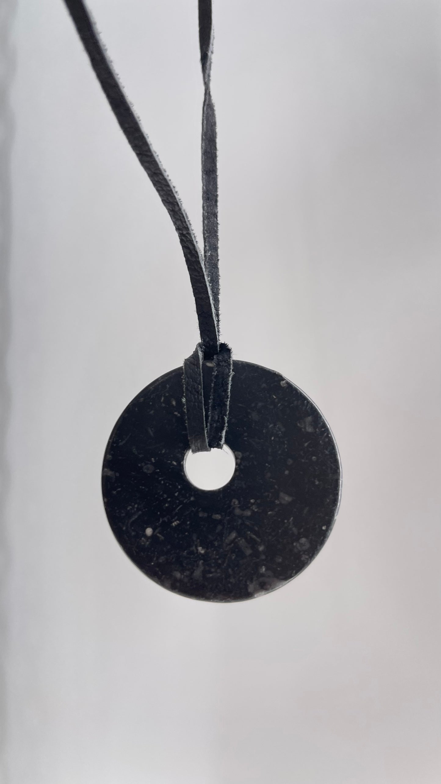 Deadstock Vintage Black Circular Stone Pendant Necklace Adjustable Length