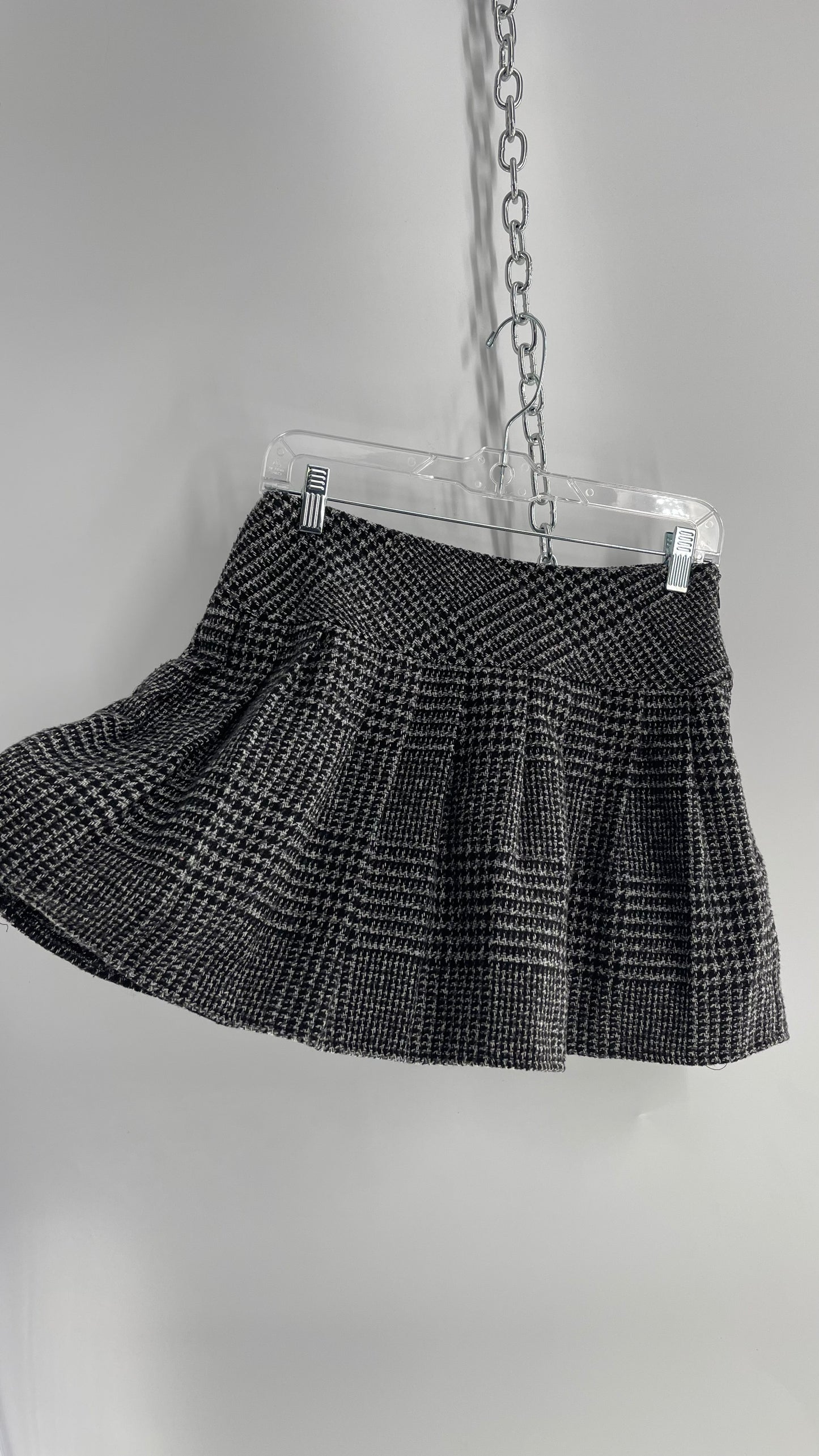 CHOU YATOU Tweed Black and White Knit Pleated Mini Skirt (XS)