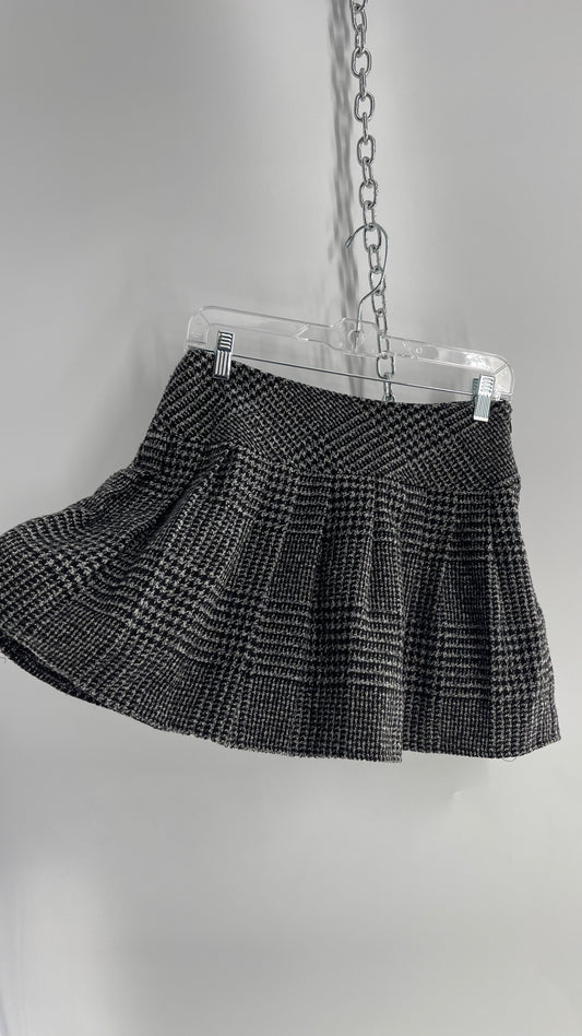 CHOU YATOU Tweed Black and White Knit Pleated Mini Skirt (XS)