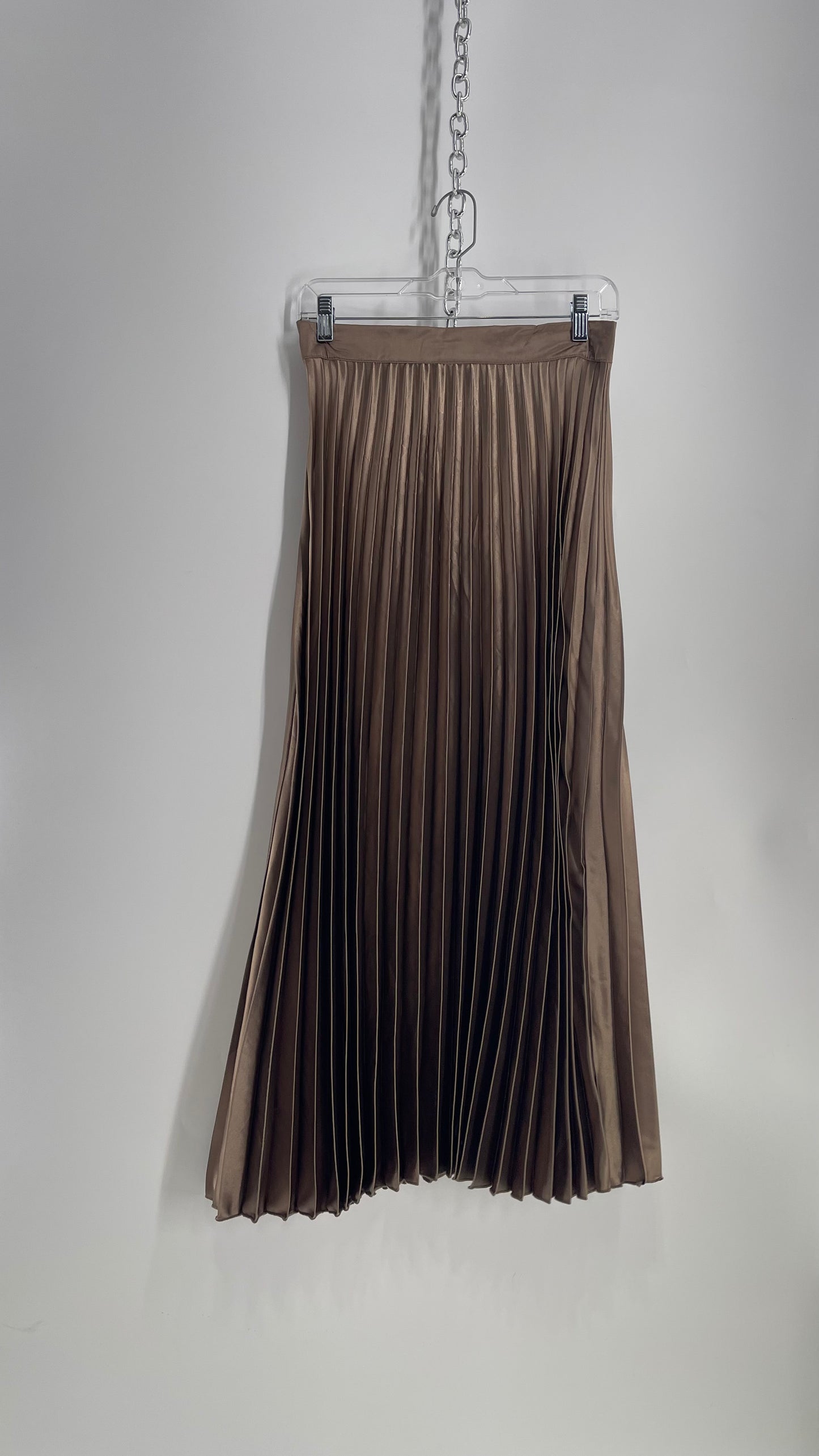 ZANZEA Collection Pleated Metallic Gold/ Silver Skirt (Medium)