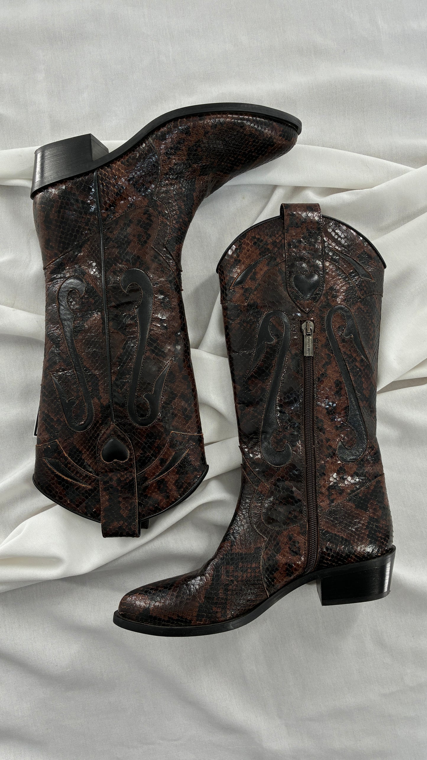 Vintage LABLANC Snakeskin Cowboy Boots with Hearts Made in Italy (36)