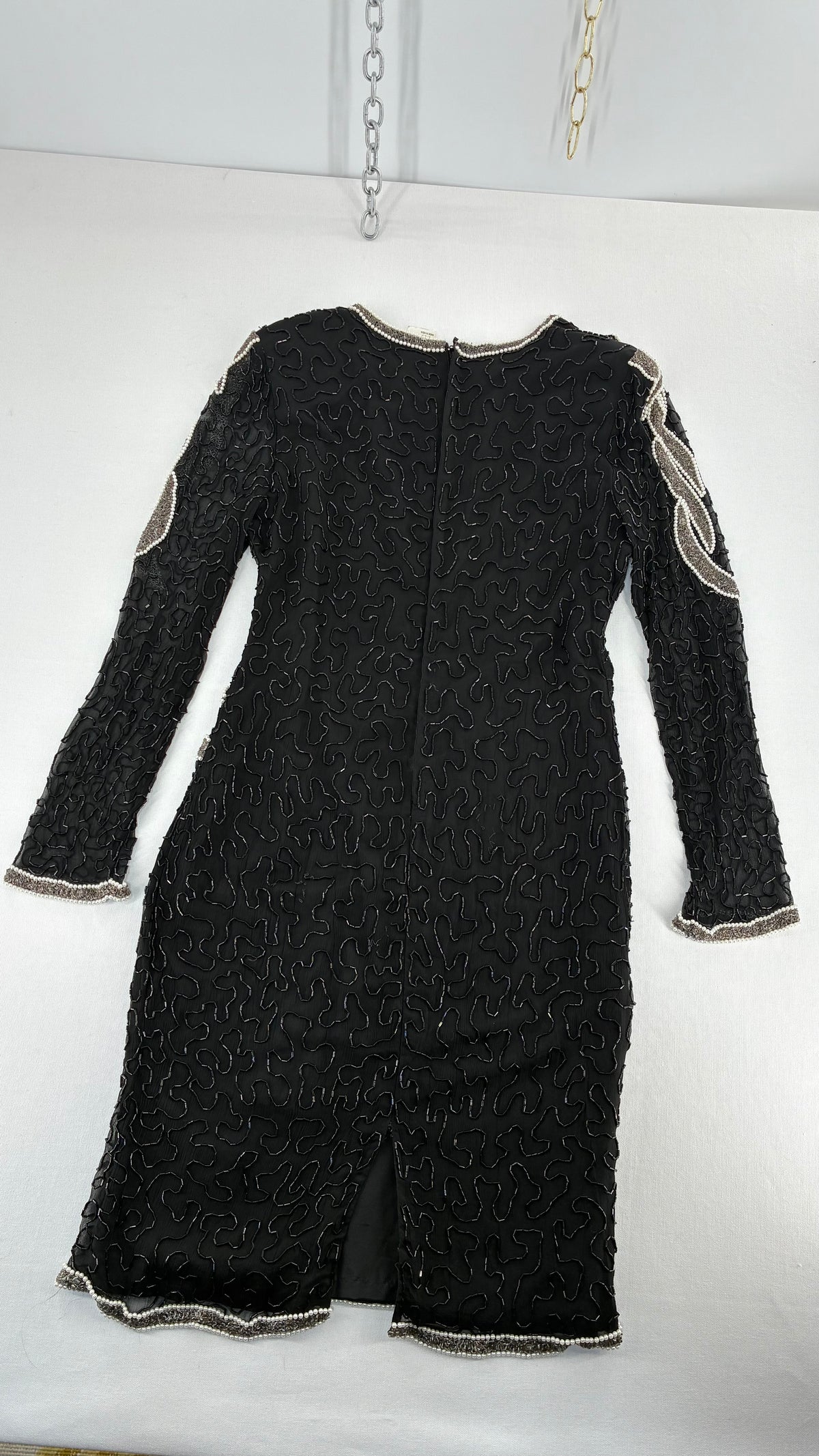 Vintage SILKY NITES BY CHERISH 100% Natural Silk Beaded Black Dress with Contrasting White Design (Medium)