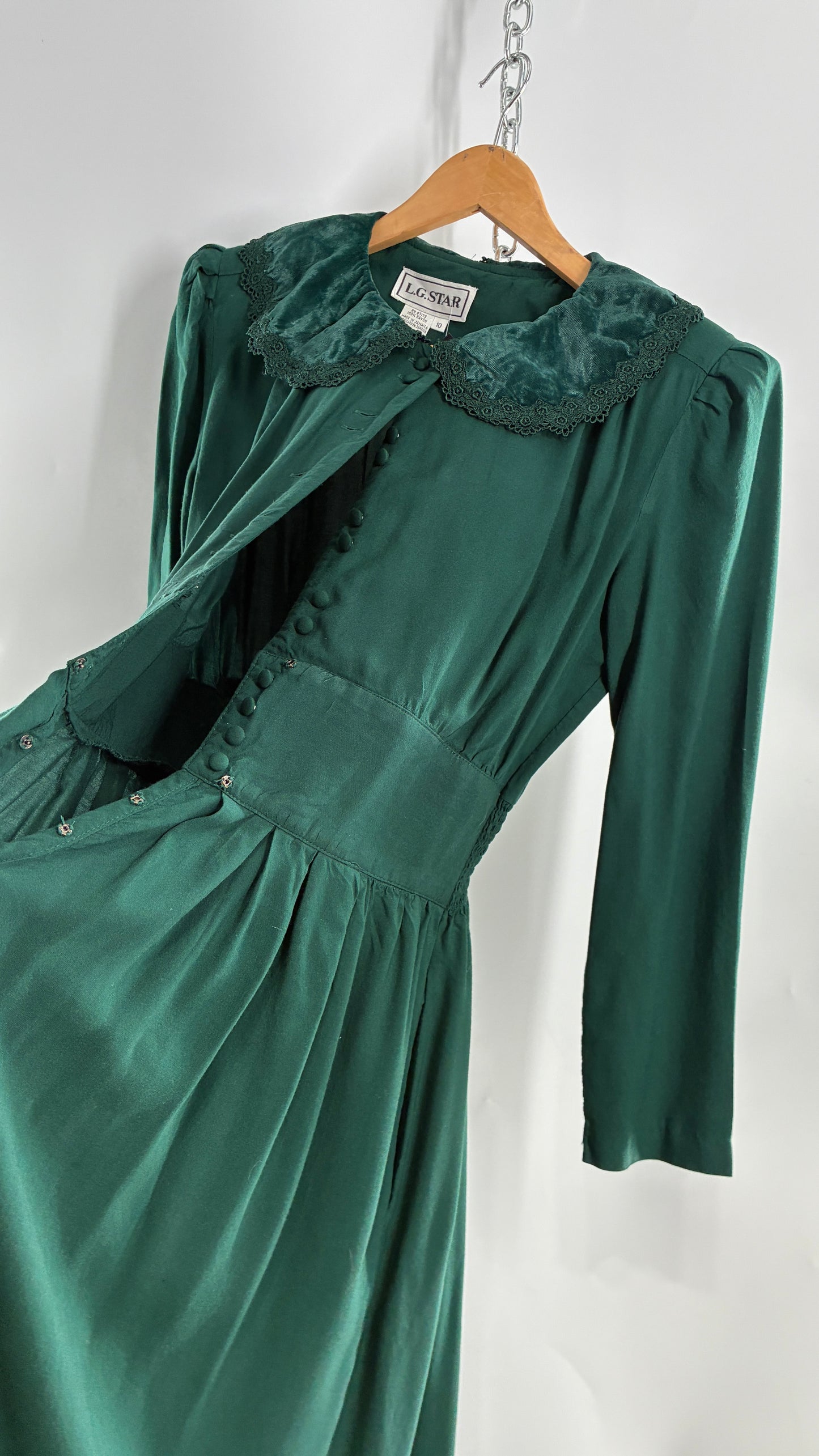Vintage 1960s LG Star Forest Green Button Front, Velvet Collar Gown (10)