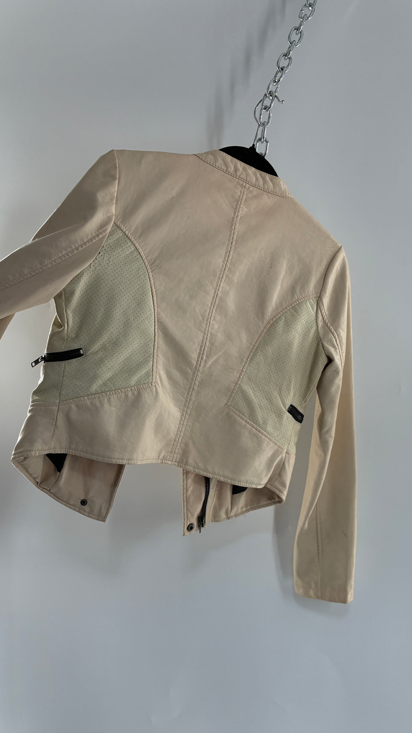 Vintage MATERIAL GIRL Cream Vegan Leather Moto Jacket with Contrast Zipper and Neck Strap (Small)