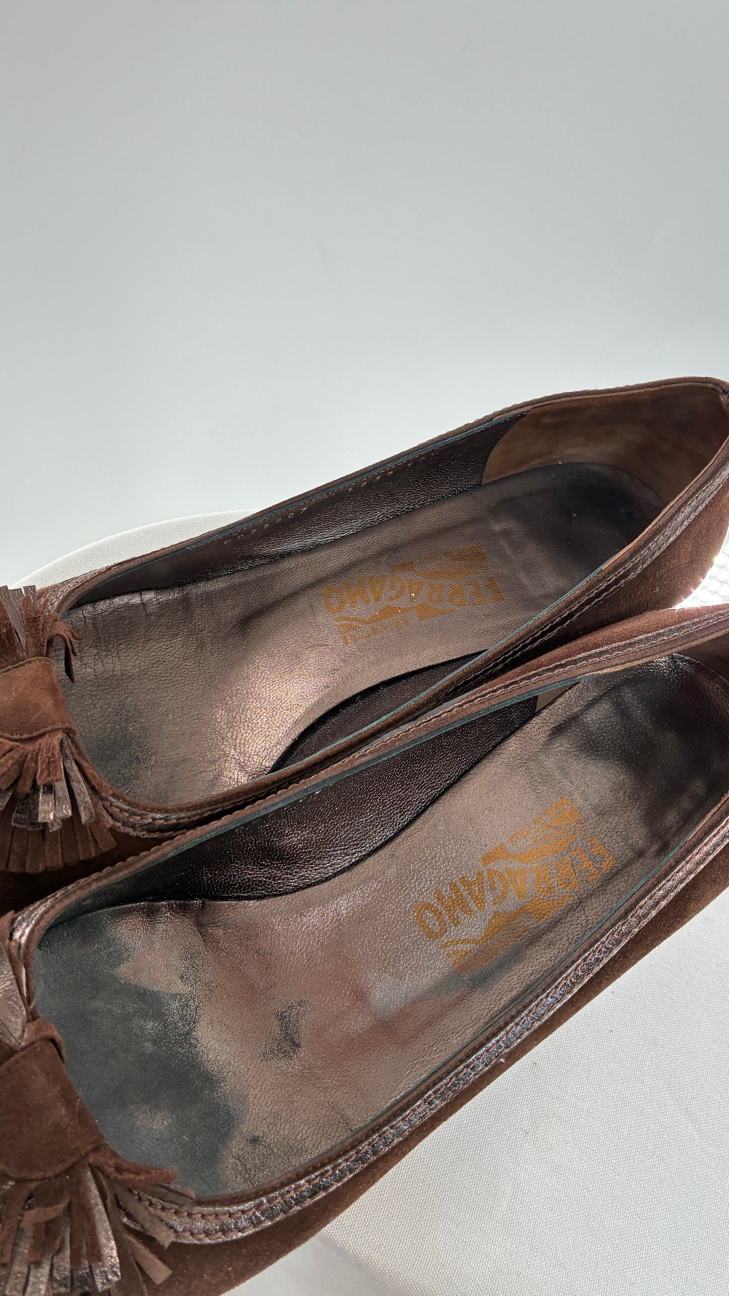 Vintage SALVATORE FERRAGAMO Brown Suede Leather Kitten Heel (10.5)