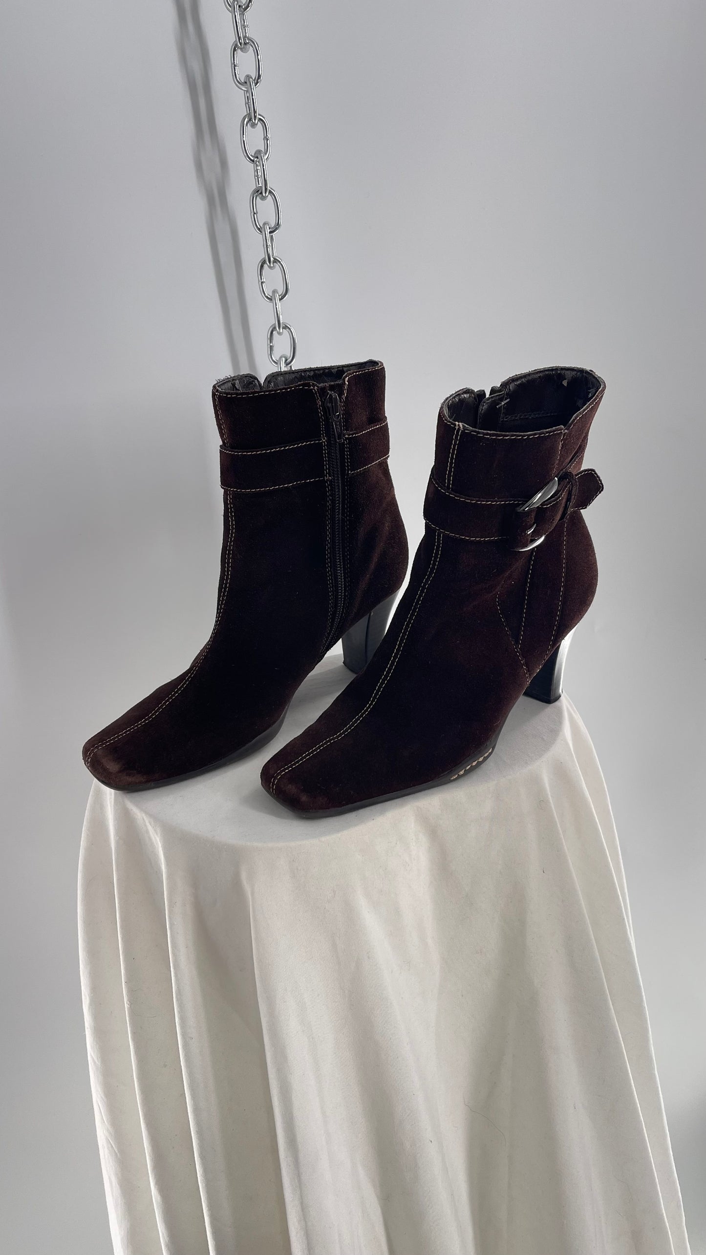 Vintage Aerosole Brown Suede Square Toe Booties with Contrast White Stitch and Ankle Buckle (7)